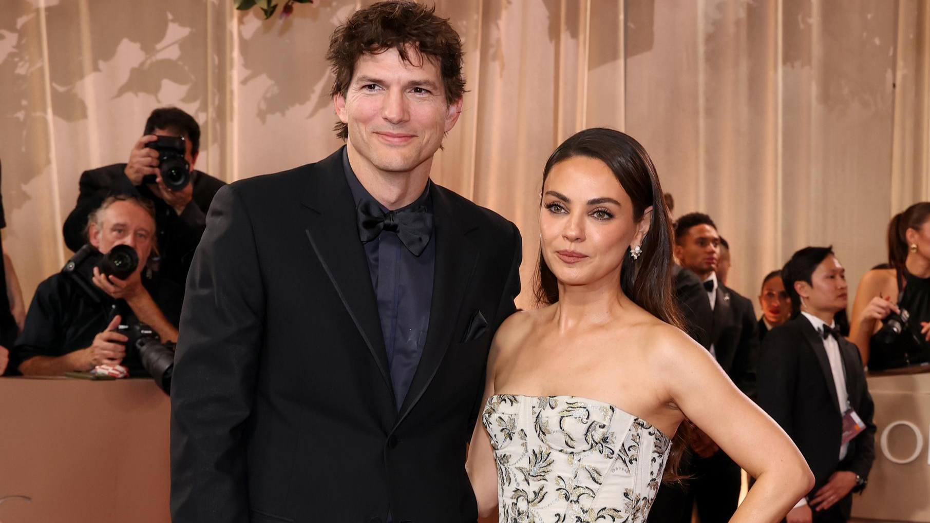 Эштон Катчер с Милой Кунис. Фото: Getty Images