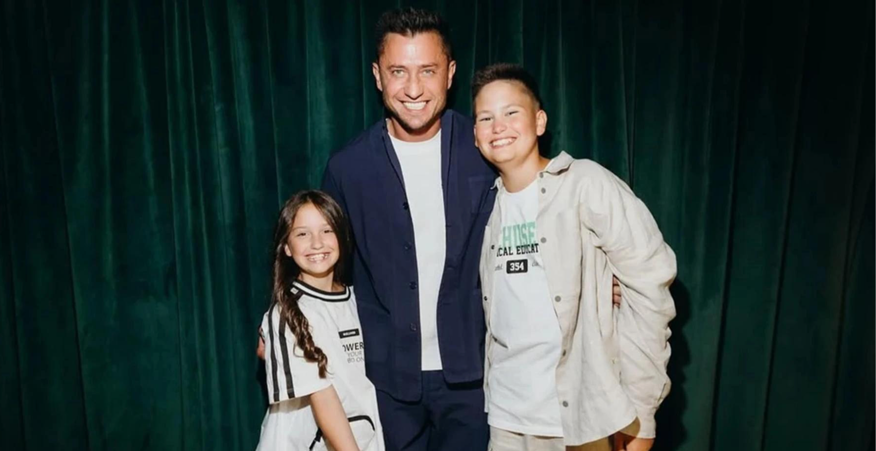 Павел Прилучный с сыном Тимофеем и дочерью Мией. Фото: Инстаграм (запрещён в РФ) @bugevuge