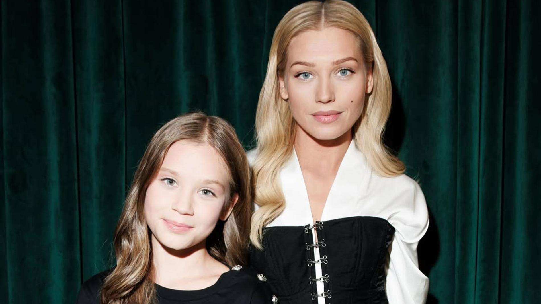 Кристина Асмус с дочерью Настей. Фото: Инстаграм (запрещён в РФ) @asmuskristina