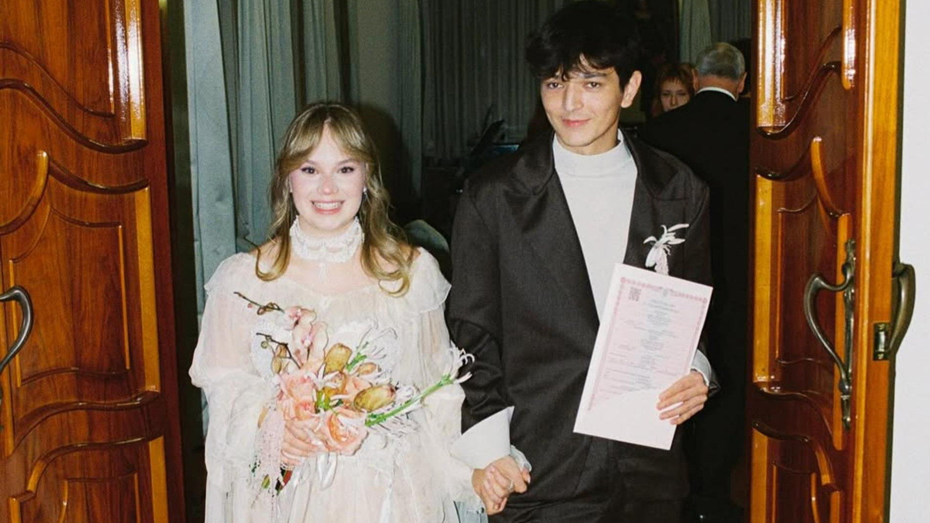 Akmal с женой. Фото: Инстаграм (запрещен в РФ) @akmalsvami