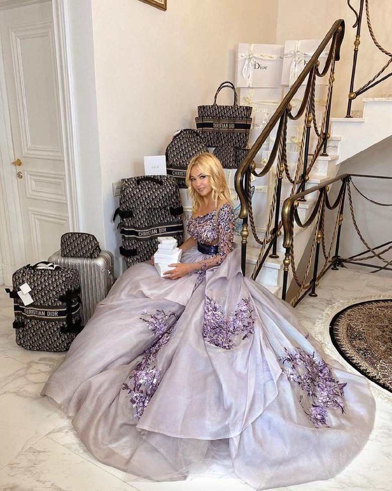 Яна Рудковская. Фото: @rudkovskaya_official