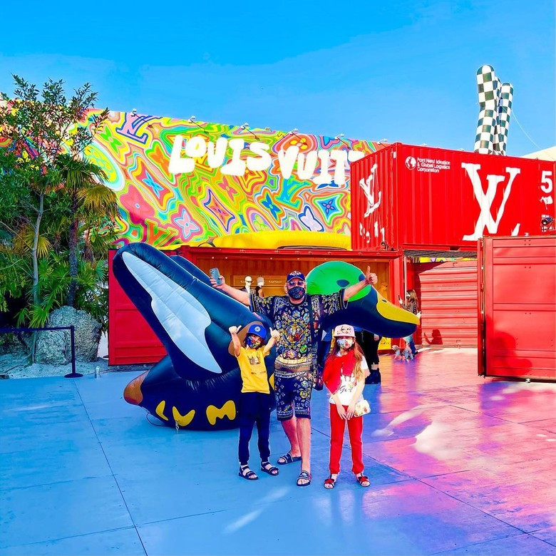 Instagram @fkirkorov