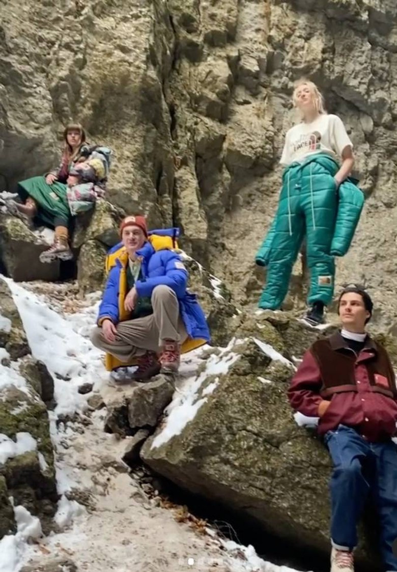 Варвара Шмыкова, Александр Гудков и Мария Миногарова в Дагестане