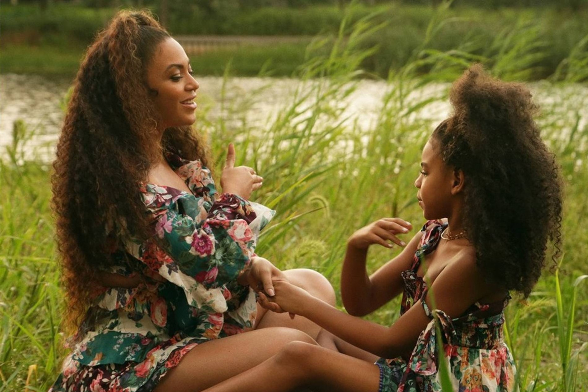 Кадр из клипа Бейонсе Brown Skin Girl