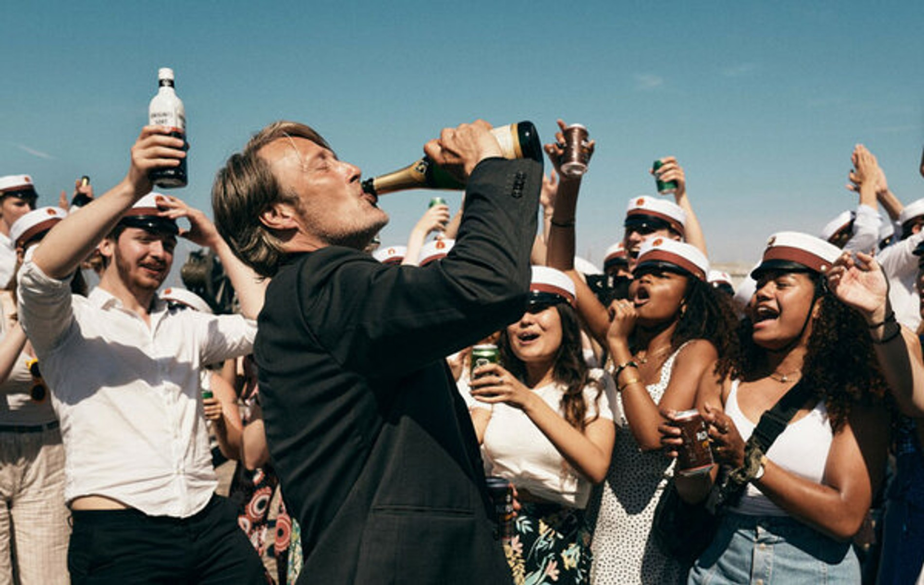 Кадр из фильма «Еще по одной»