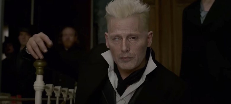 Мадс Миккельсен в роли Грин-де-Вальда. Фото: кадр из фильма «Фантастические твари: Тайны Дамблдора»