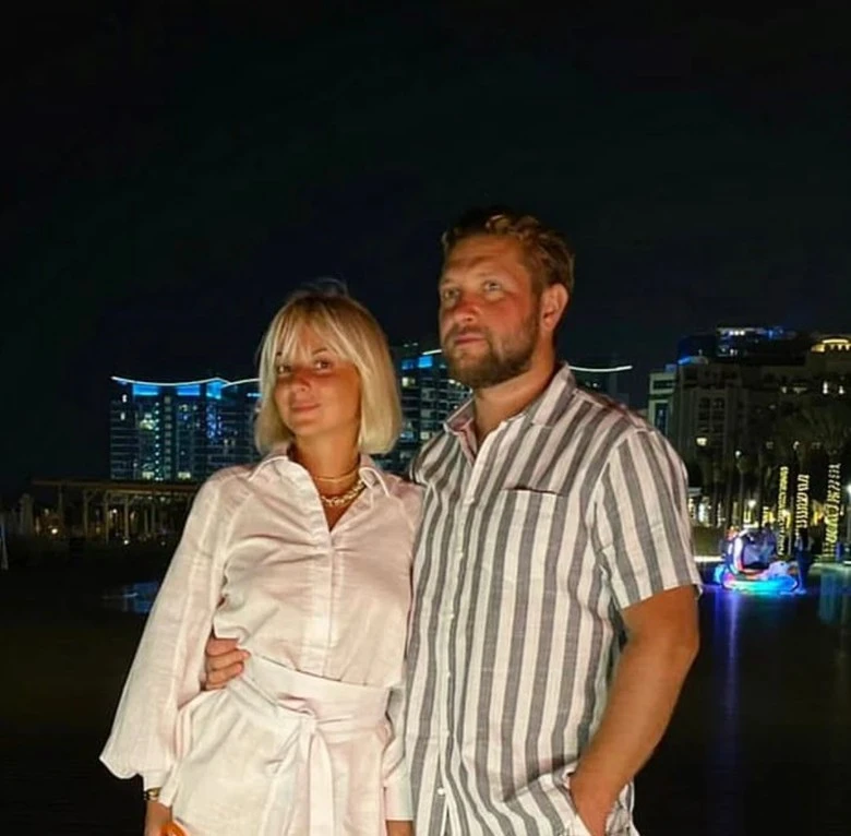 Дарья с мужем. Фото: Инстаграм (запрещен в РФ) Дарьи Сагаловой