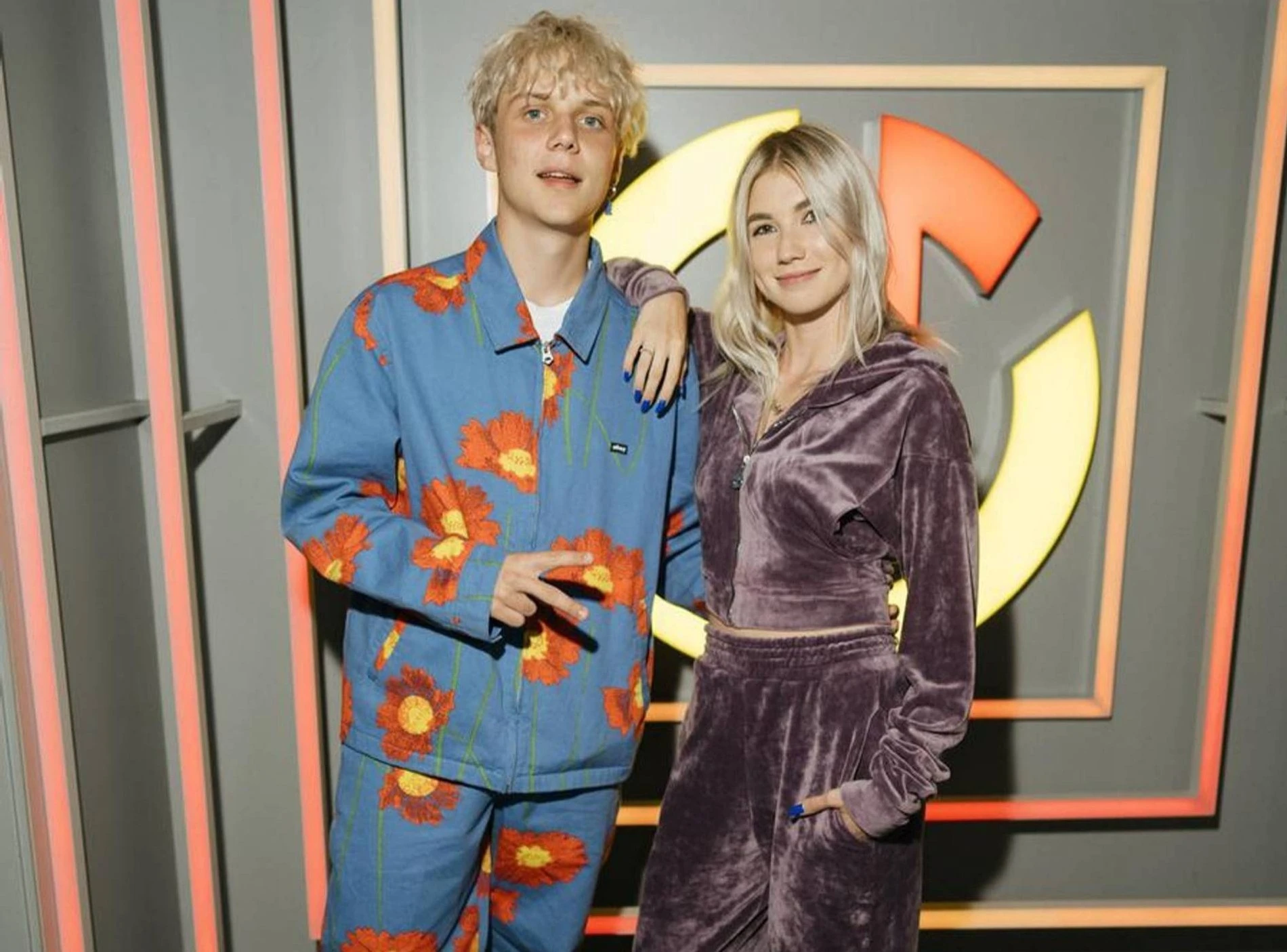 Ваня Дмитриенко и Саша Айс
Фото: WMJ