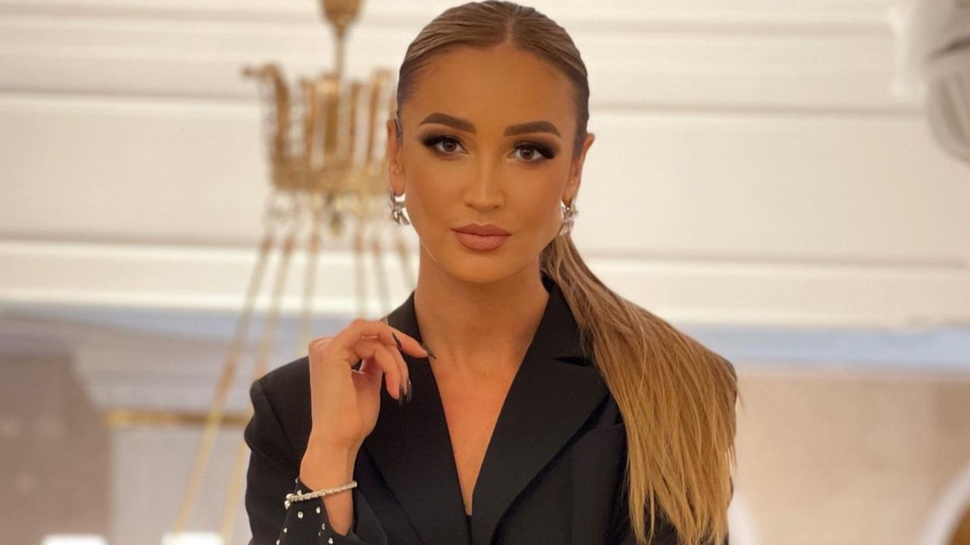 Ольга Бузова 
Фото: VK