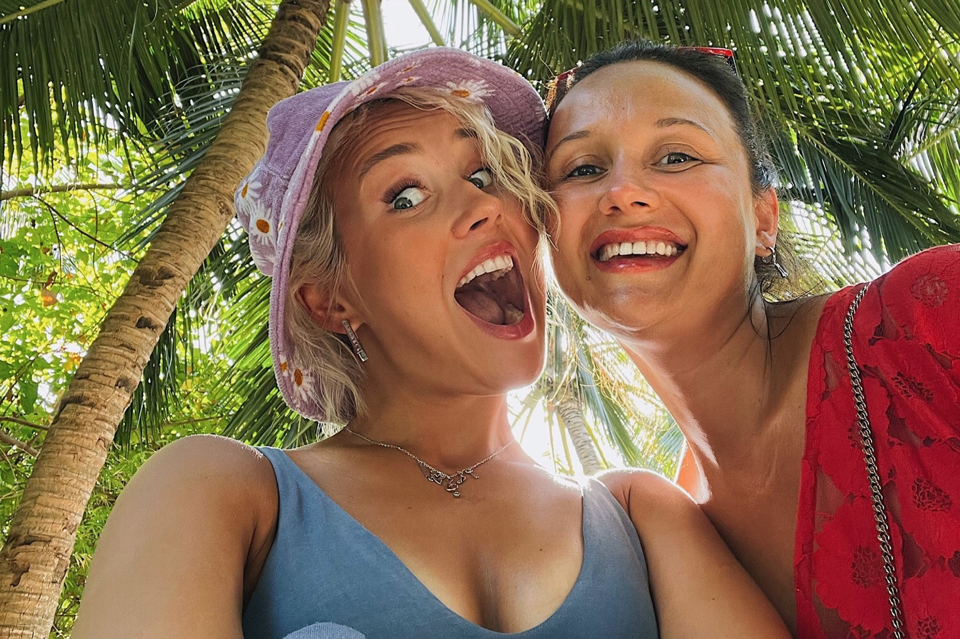 Клава Кока с мамой
Фото: из личного архива 