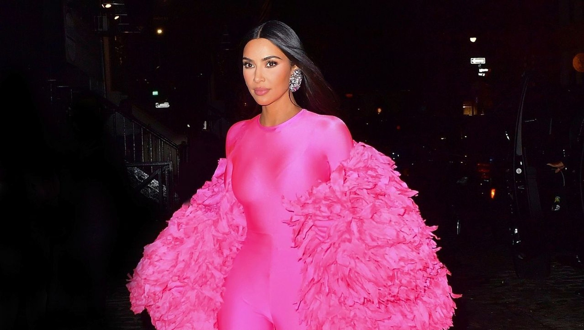 Ким Кардашьян в комбинезоне Balenciaga
Фото: Getty