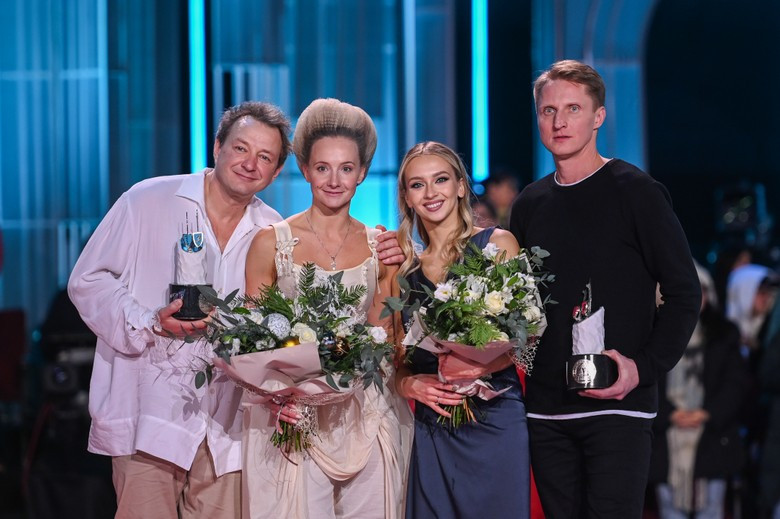 3 место: пара Марат Башаров и Оксана Домнина, пара — Иван Скобрев и Виктория Синицина.Фото: Super / Марченко Александра