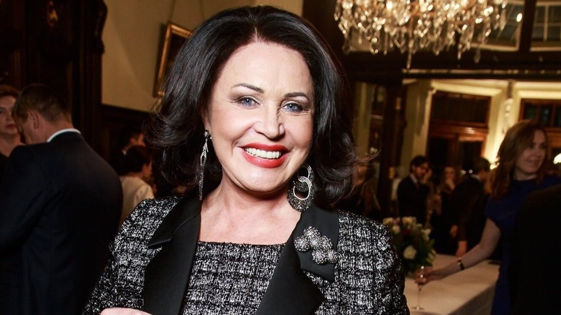 Надежда Бабкина
Фото: paparazzi.ru