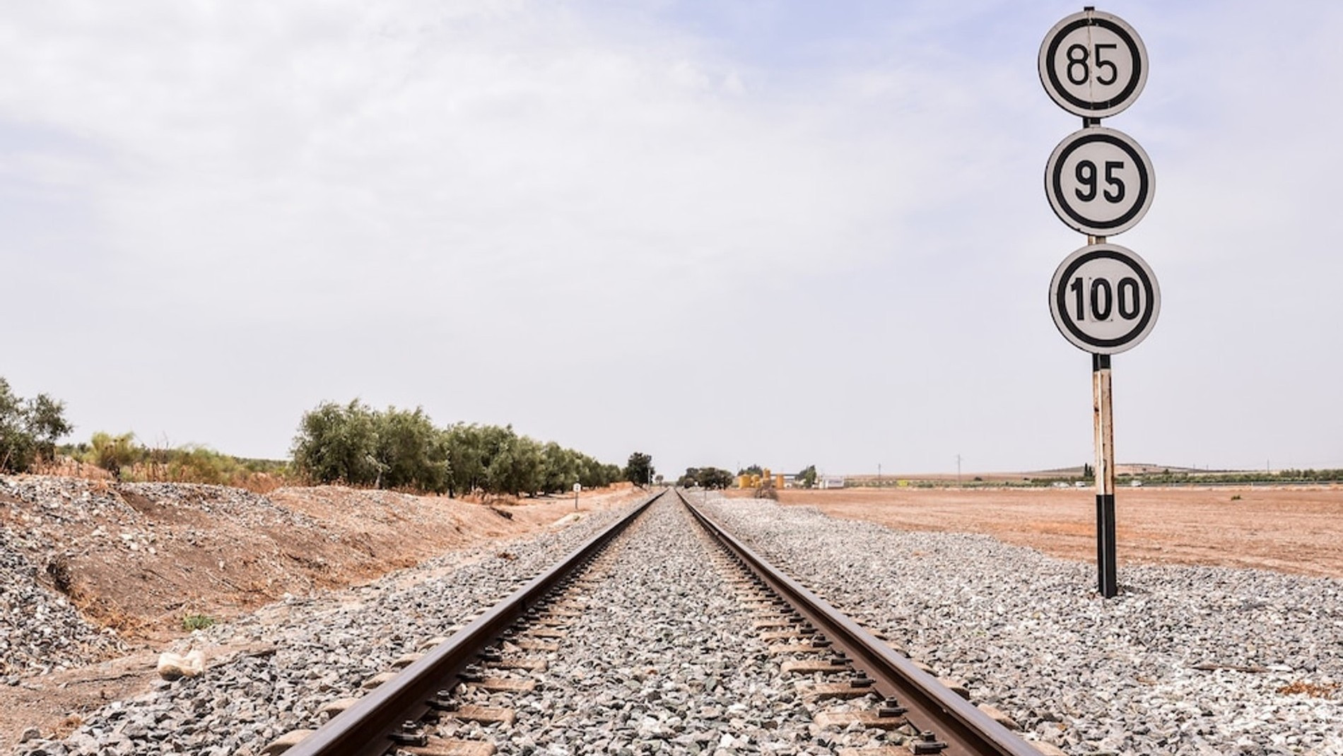 Железнодорожные пути
Фото: freepik