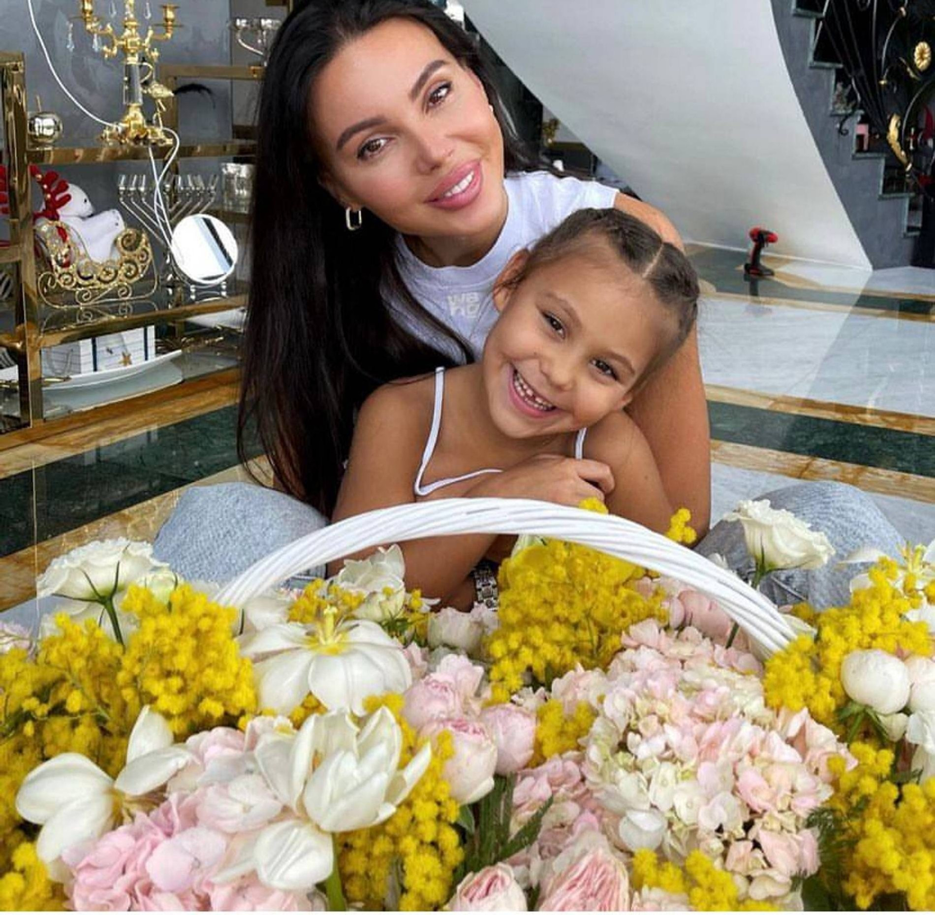 Оксана Самойлова с Леей
Фото: Инстаграм (запрещен в РФ) @samoylovaoxana