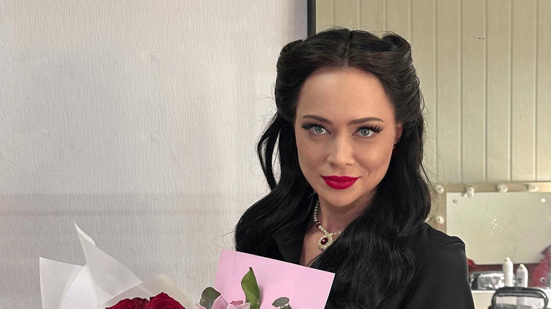 Настасья Самбурская. Фото: Инстаграм* @samburskaya