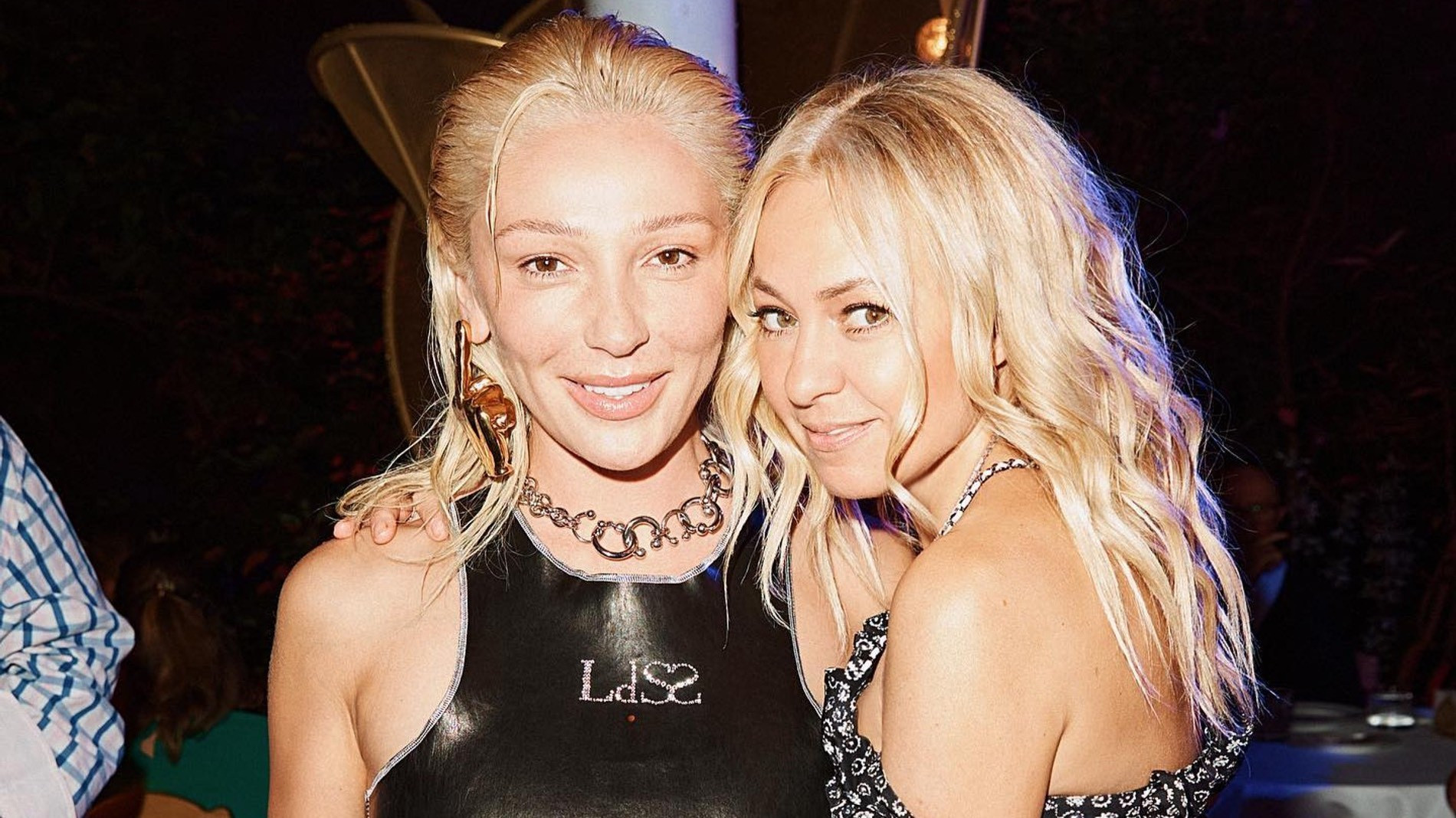 Настя Ивлеева и Яна Рудковская. Фото: Инстаграм* @rudkovskayaofficial