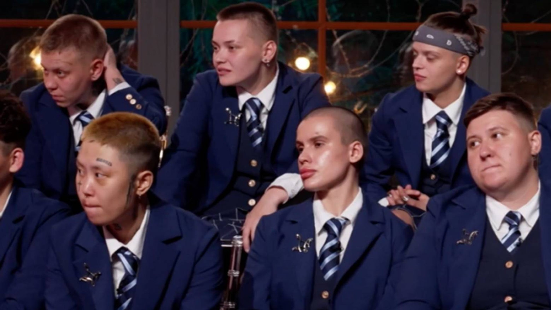 Фото: кадр из нового сезона шоу «Пацанки» (Мила Грац — первая слева в верхнем ряду)