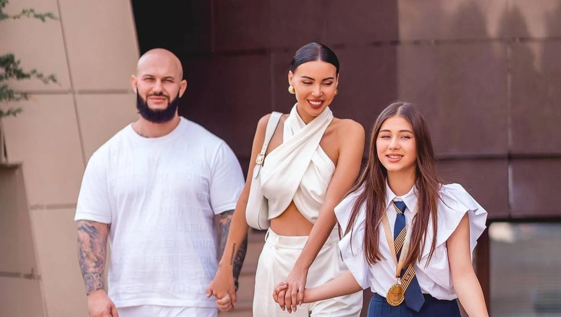 Джиган, Оксана Самойлова и их старшая дочь Ариела. Фото: Инстаграм* @samoylovaoxana