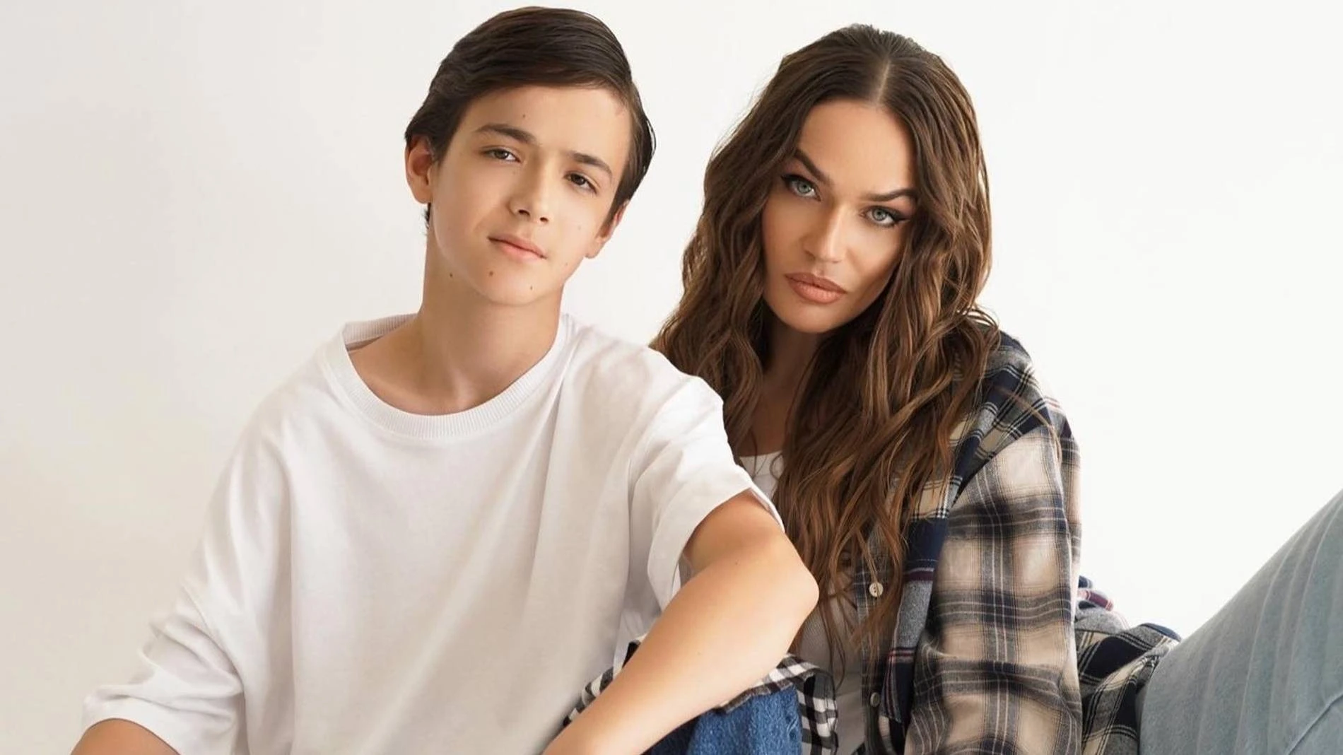 Алена Водонаева с сыном Богданом. Фото: Инстаграм (запрещен в РФ) @alenavodonaeva