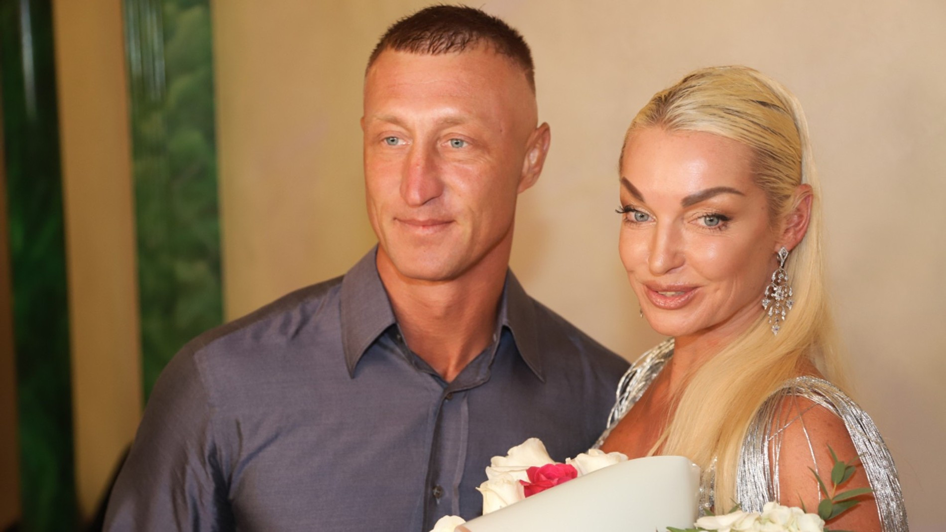 Анастасия Волочкова и Сергей Кузнецов. Скриншот: YouTube-канал «Давай поженимся!»