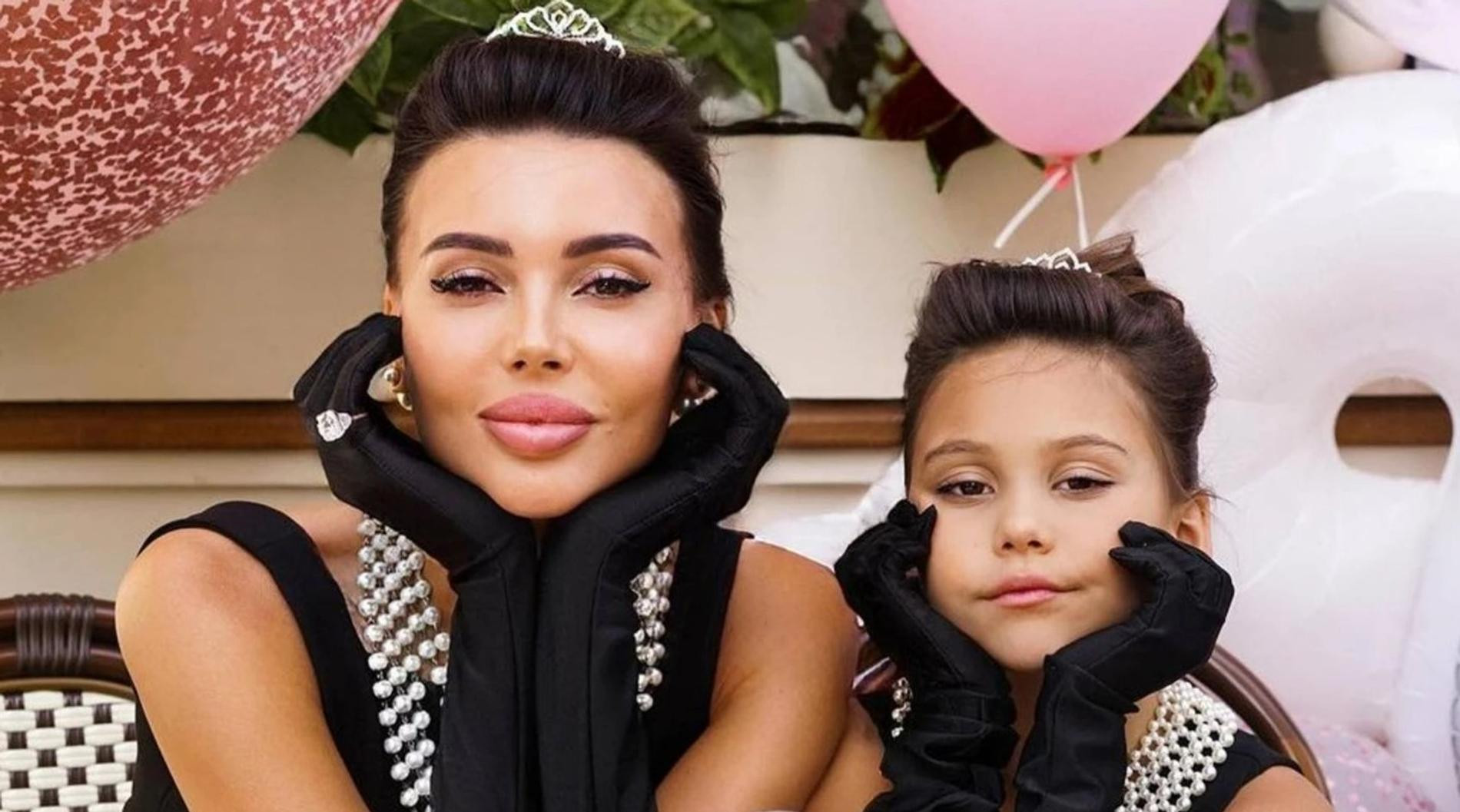 Оксана Самойлова с дочерью Леей. Фото: Инстаграм* @samoylovaoxana