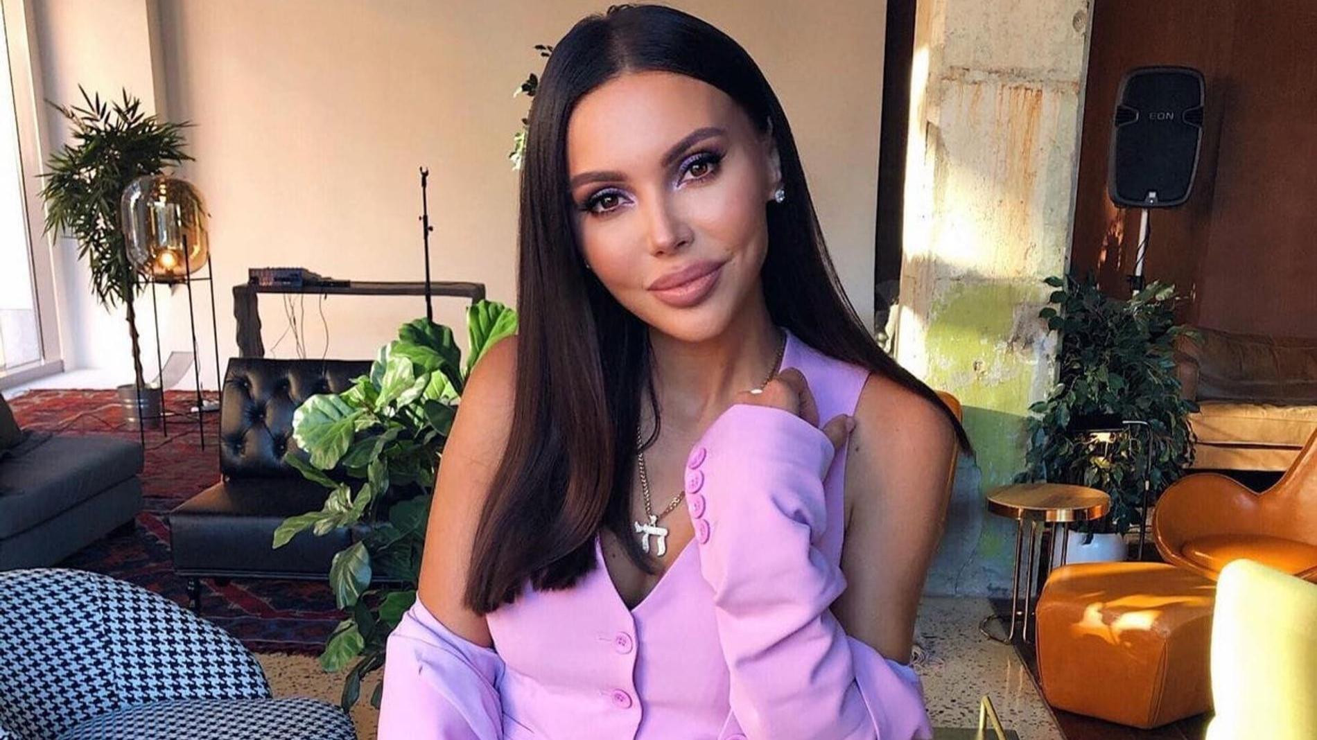 Джиган и Оксана Самойлова с дочерьми Ариелой, Леей и Майей. Фото: Инстаграм* @samoylovaoxana