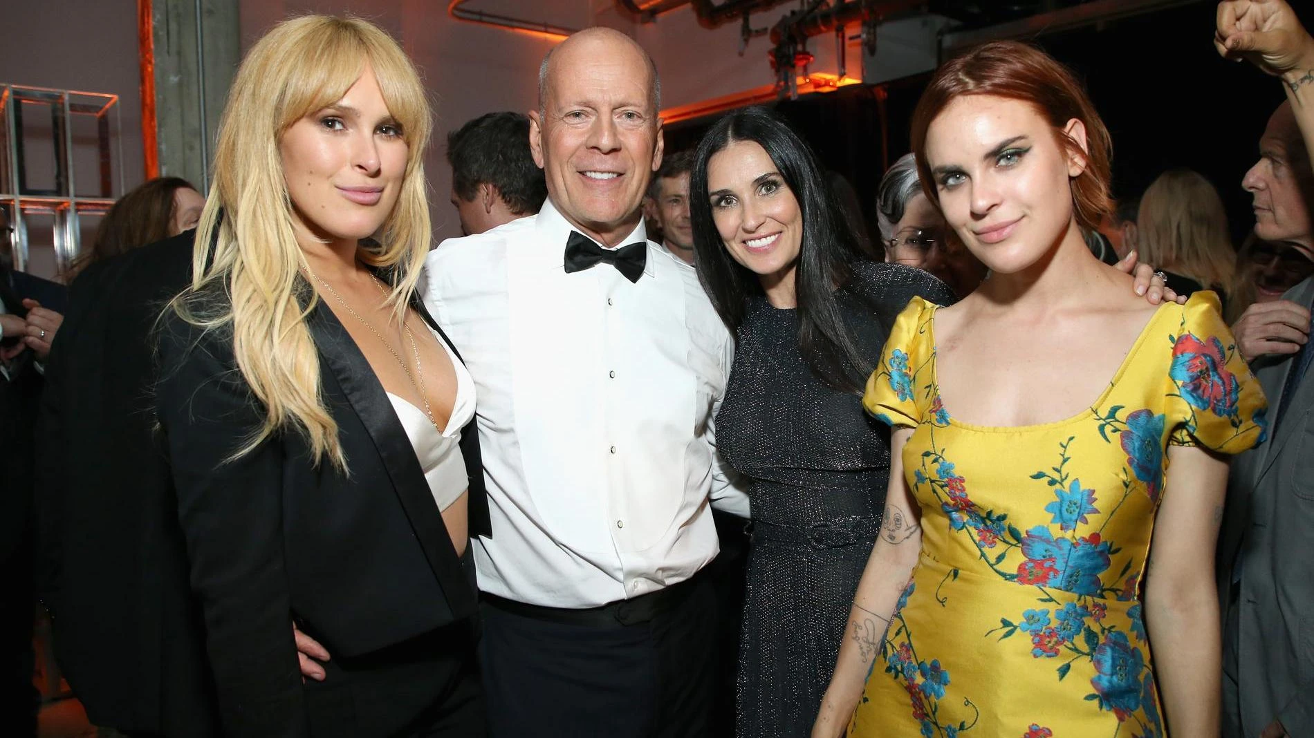 Брюс Уиллис и Деми Мур с дочерьми. Фото: Getty Images