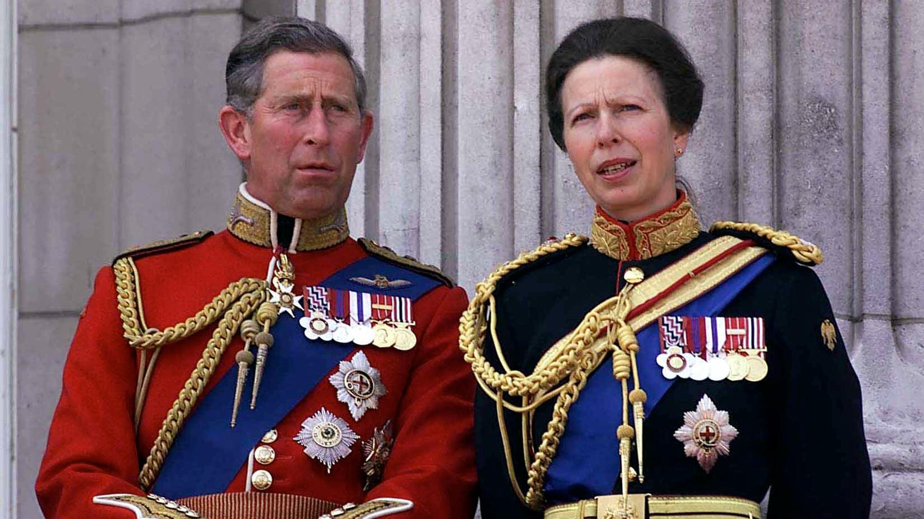 Карл III и принцесса Анна. Фото: Getty Images