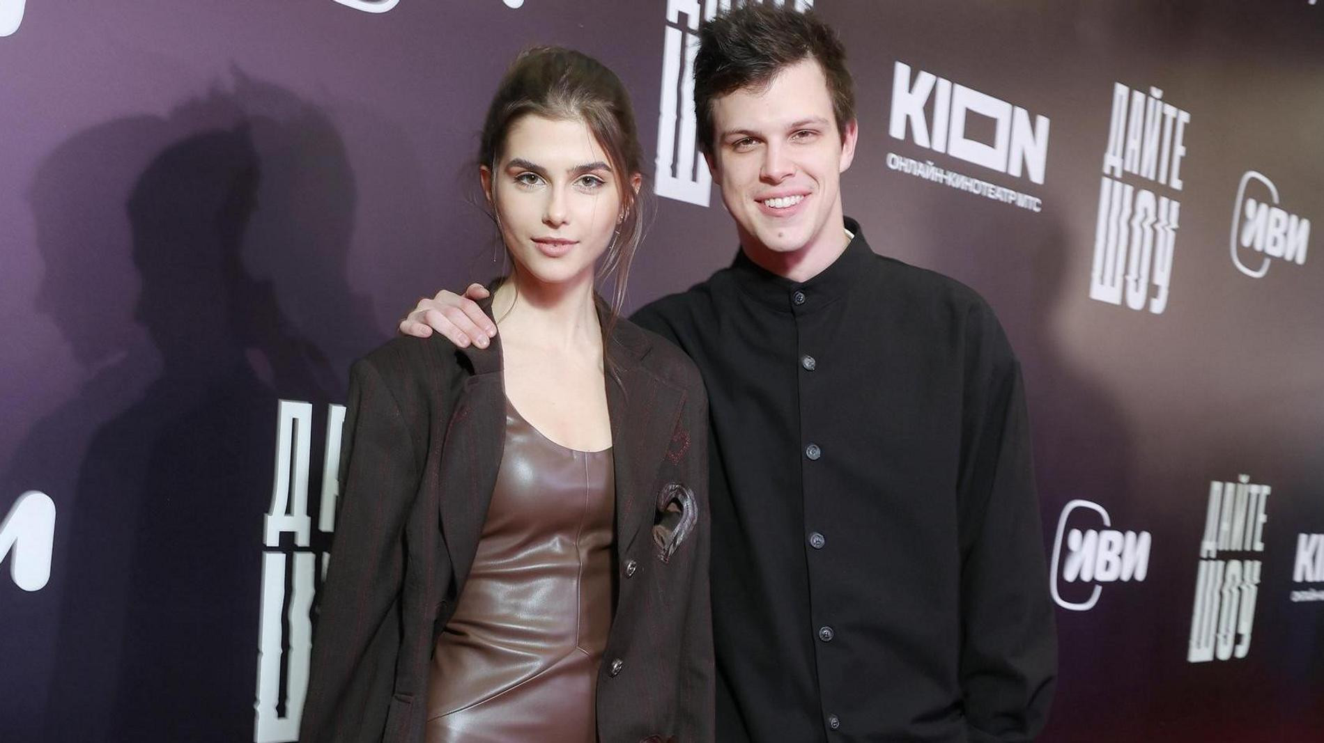 Полина Денисова и Григорий Верник. Фото: пресс-служба премьеры сериала «Дайте шоу» 