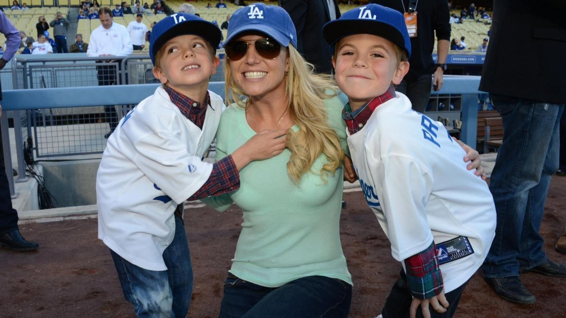 Бритни Спирс с сыновьями. Фото: Getty Images