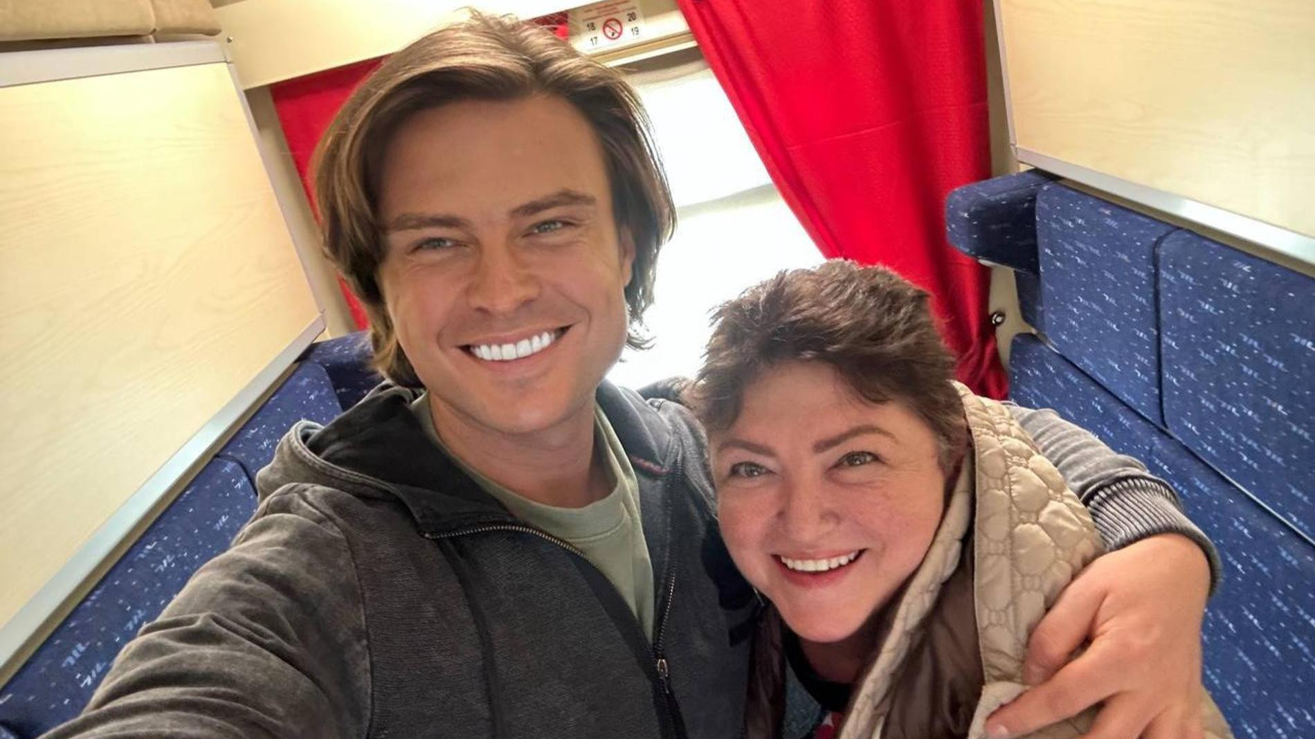 Прохор Шаляпин с мамой Еленой Колесниковой. Фото: Telegram-канал Прохора Шаляпина