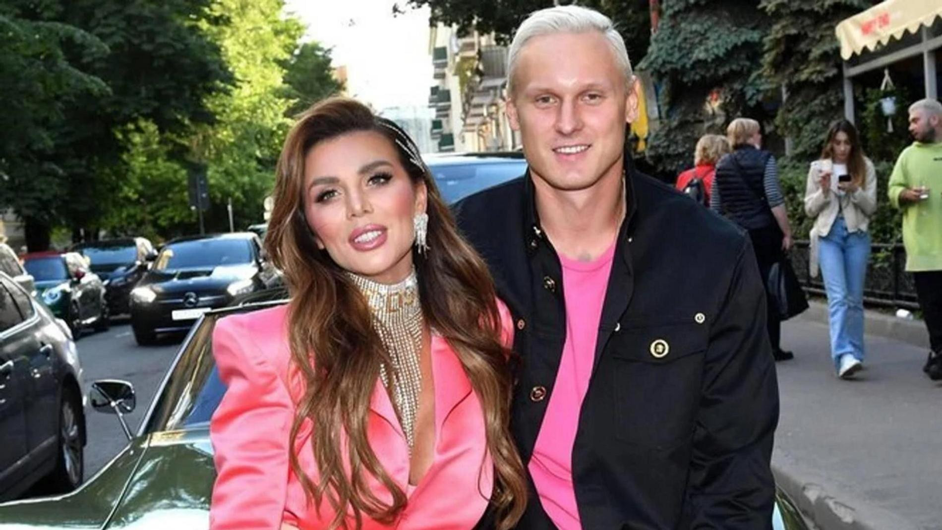 Анна Седокова и Янис Тимма. Фото: Инстаграм* @annasedokova