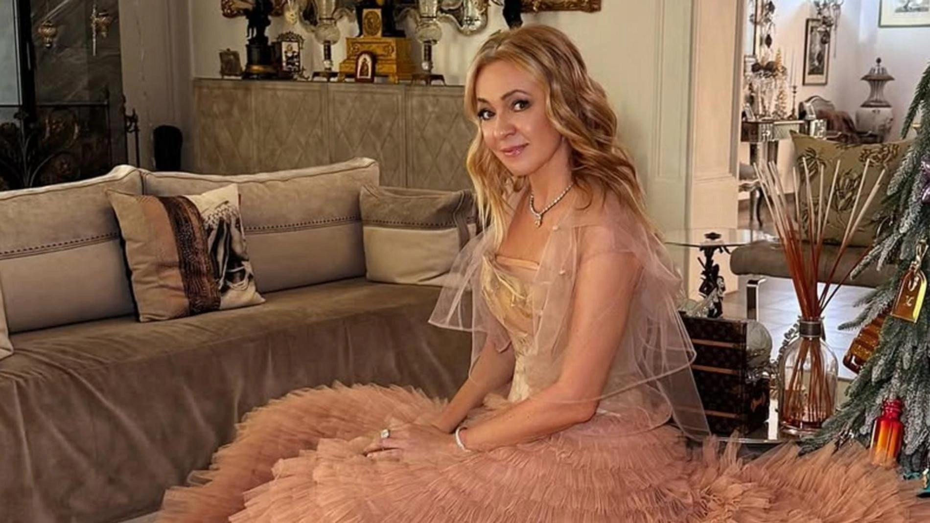 Яна Рудковская. Фото: Инстаграм* @rudkovskayaofficial