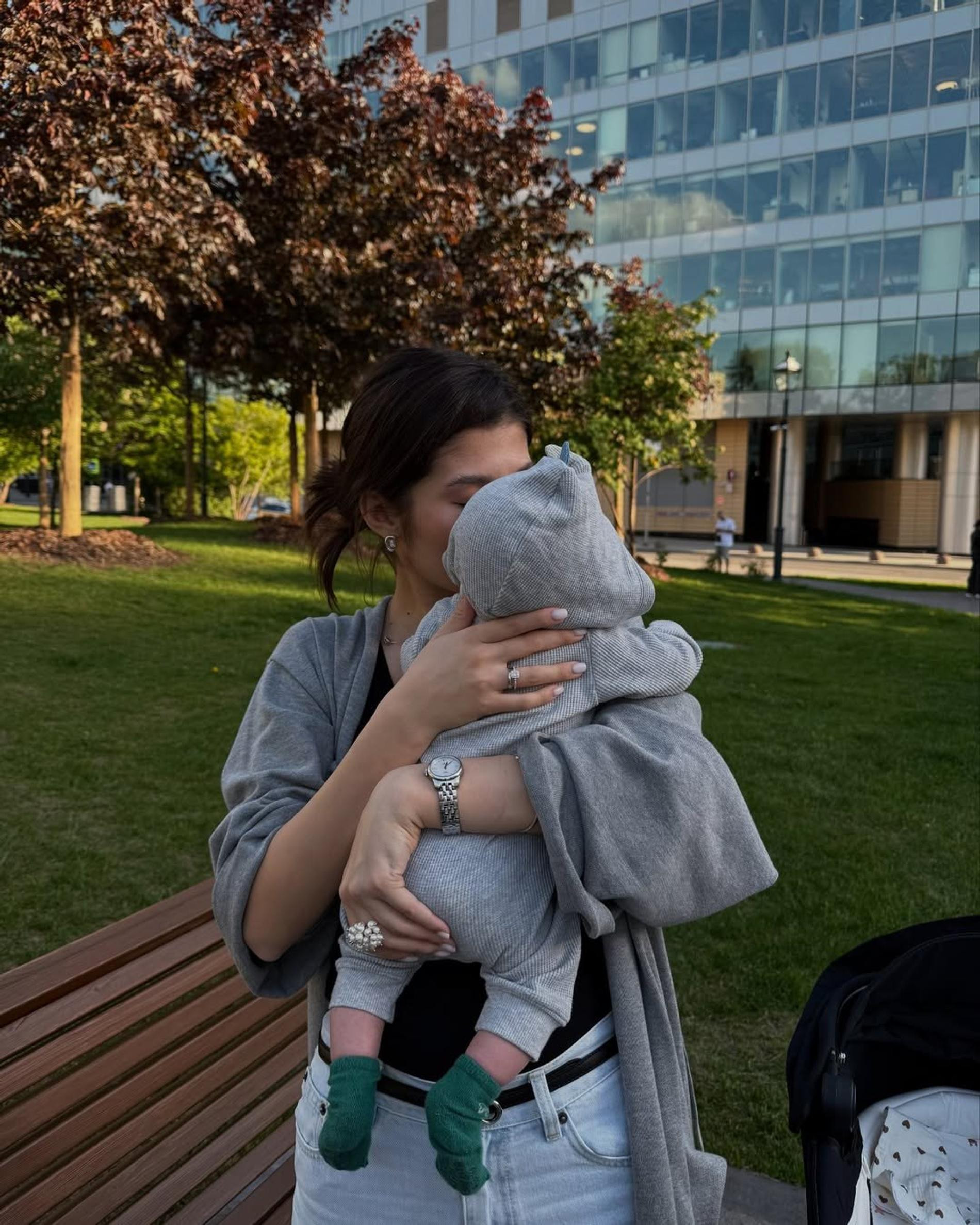 Виктория Петрова с сыном. Фото: Инстаграм* @viktoriyaantonova_