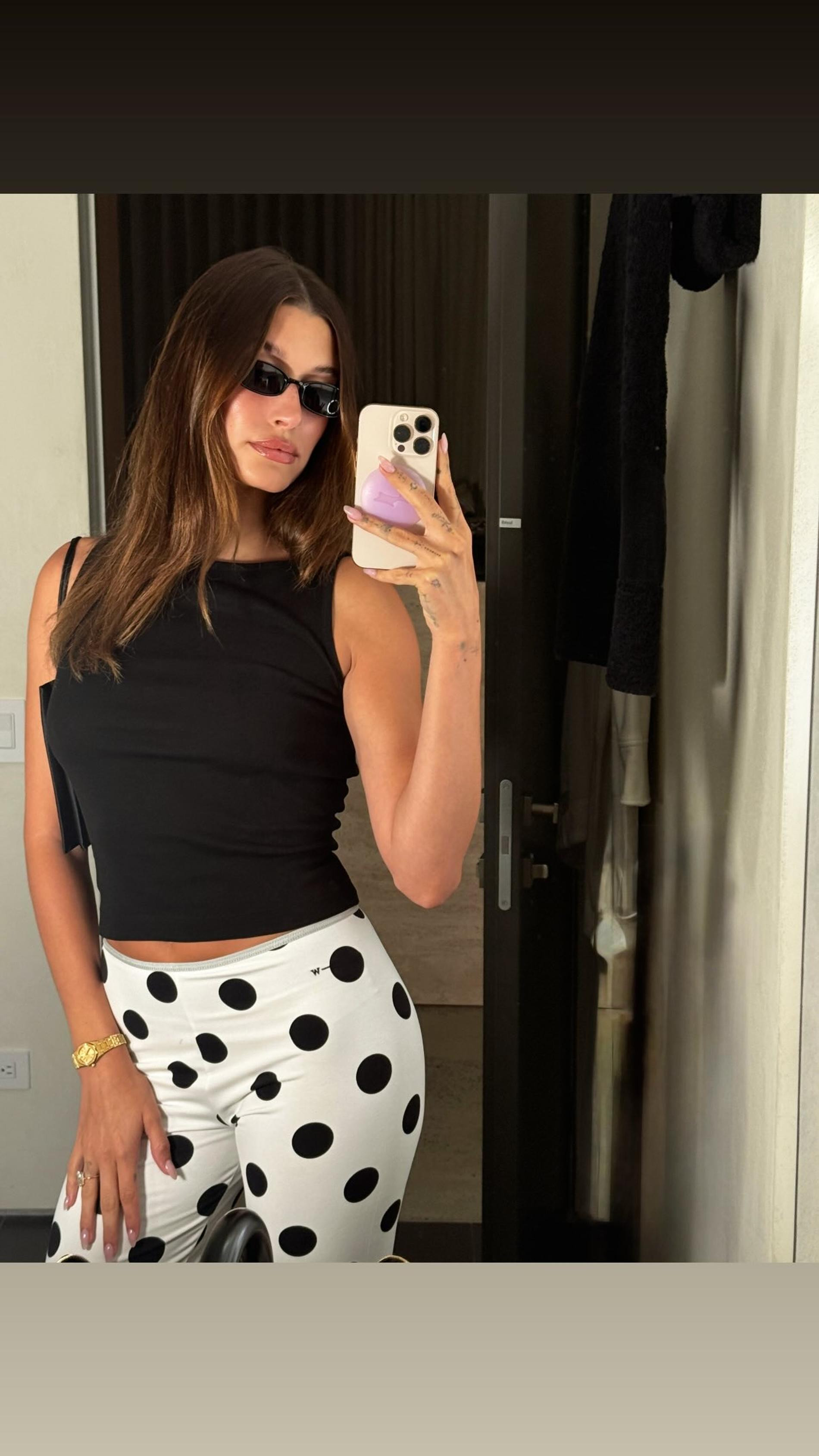 В субботу Хейли снова надела обручальное кольцо. Фото: Инстаграм* @haileybieber