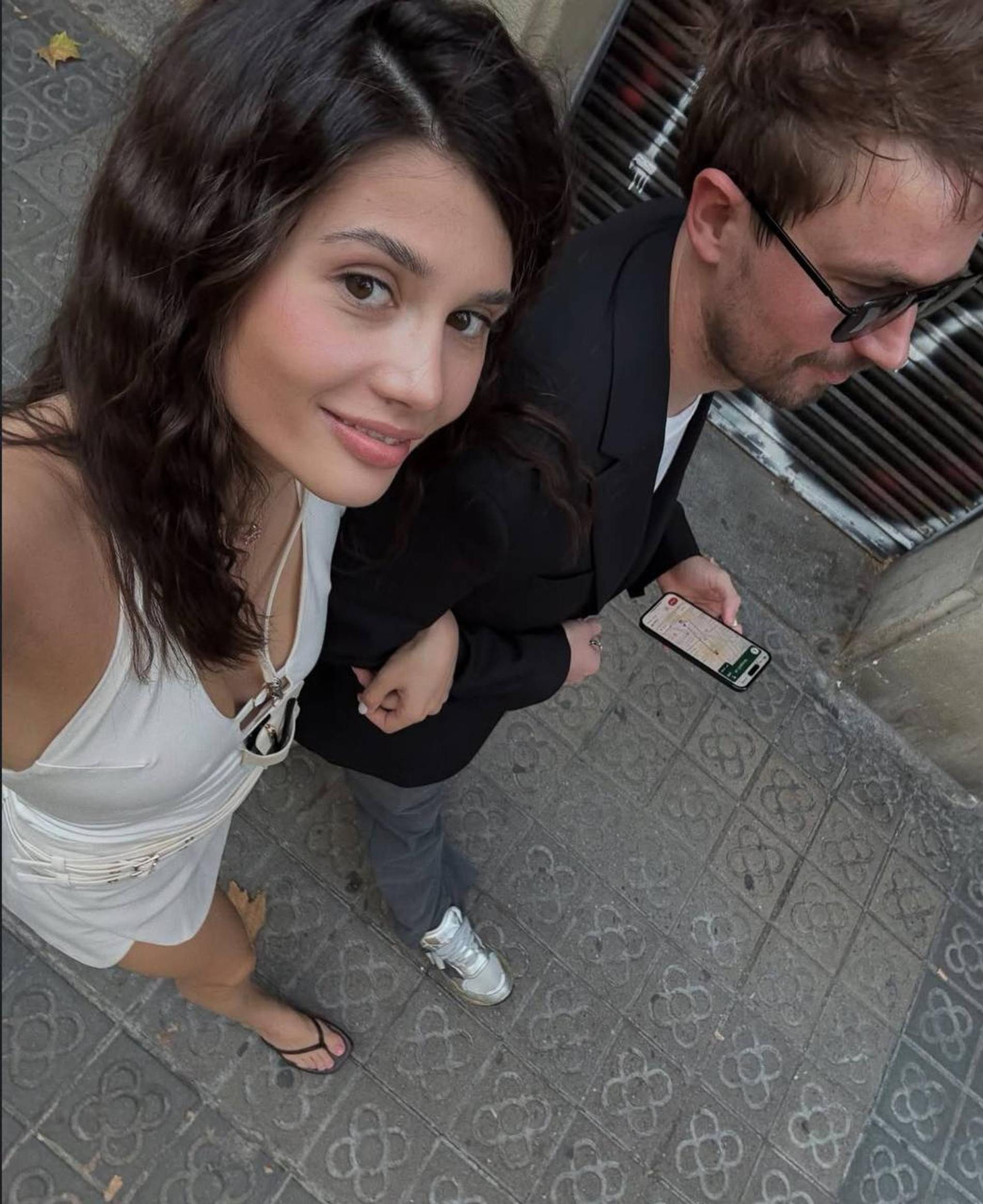 Александр Петров с женой. Фото: Instagram (запрещён в РФ) @viktoriyaantonova_