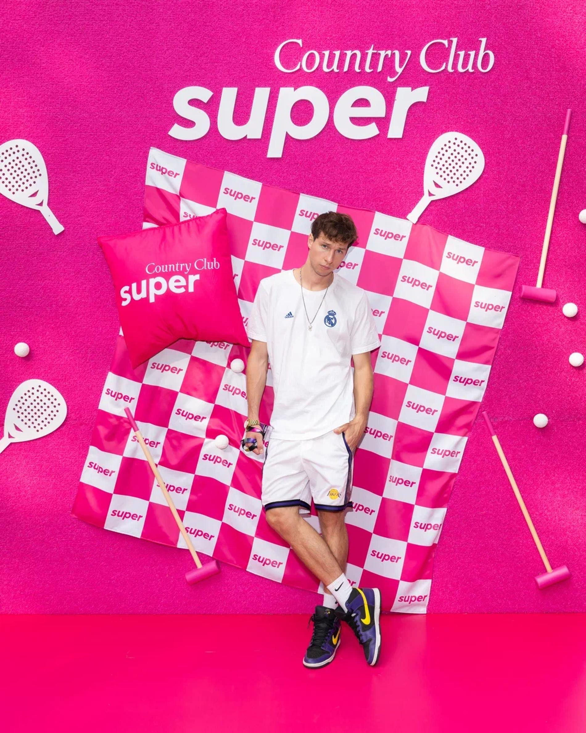 Паша Дворецкий. Фото: Super