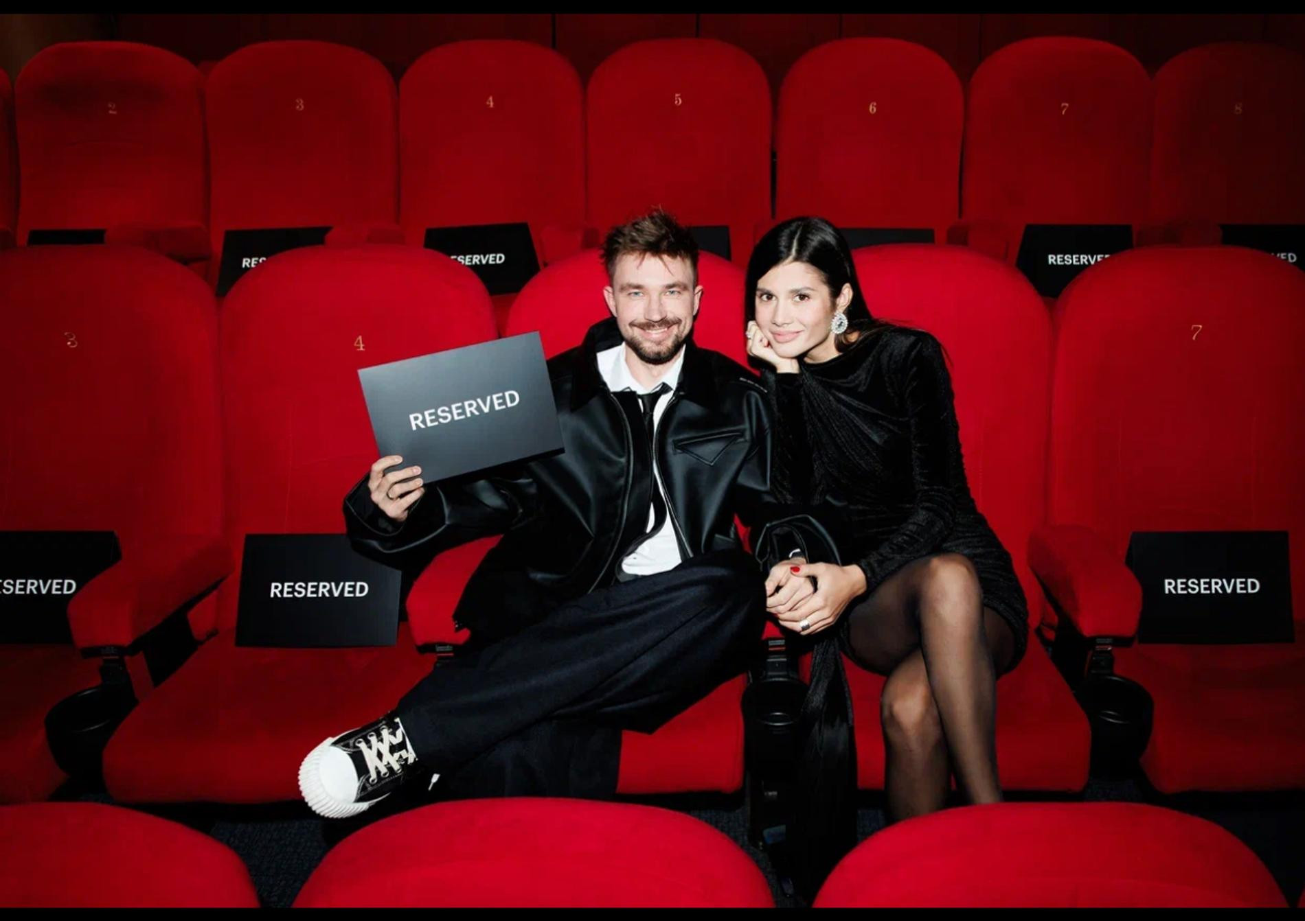 Александр и Виктория Петровы на премьере сериала «Камбэк». Фото: пресс-служба