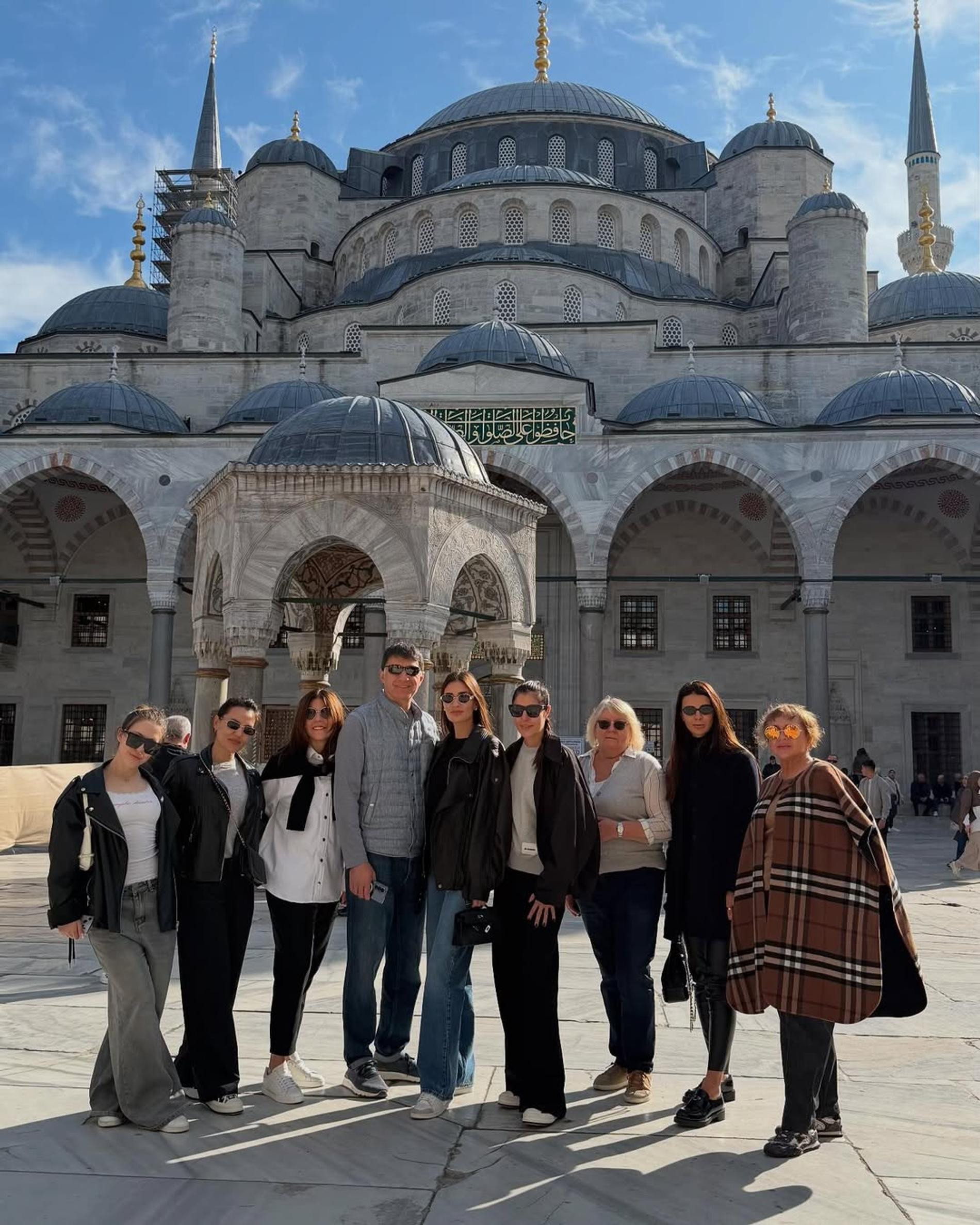 Анастасия Шубская с семьёй. Фото: Инстаграм (запрещён в РФ) @nastyashubskaya