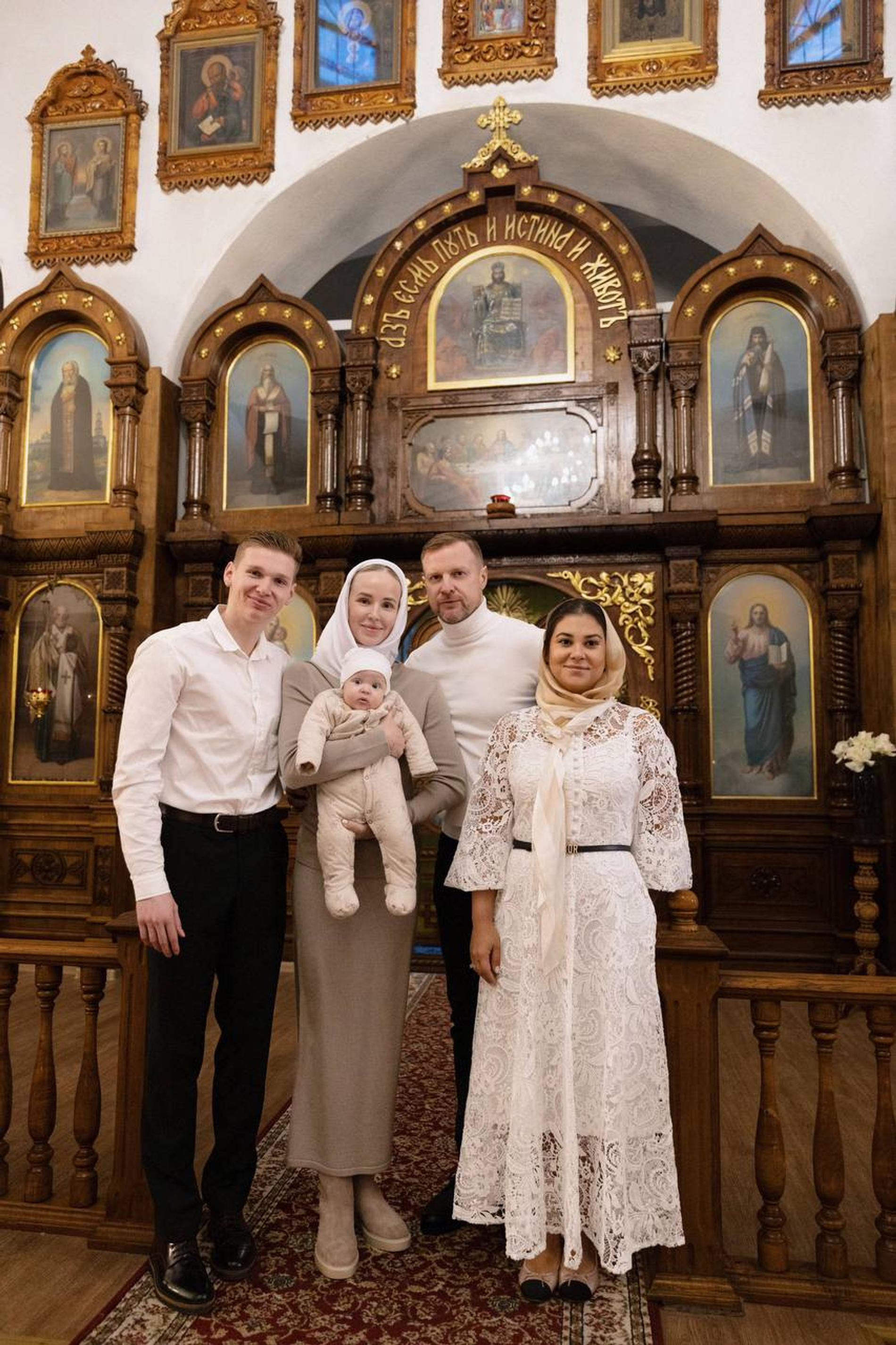 Максим Малафеев, Вячеслав Малафеев, Ангелина Шкатова с маленьким сыном, Виктория Гольяна. Фото: Telegram-канал Вячеслав Малафеев