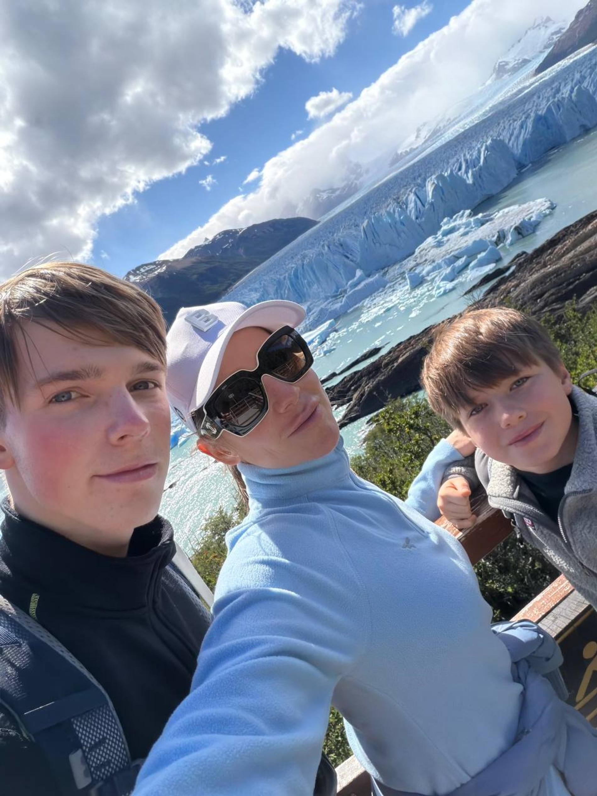 Юлия Барановская с детьми. Фото: ТГ-канал ybaranovskaya_tv