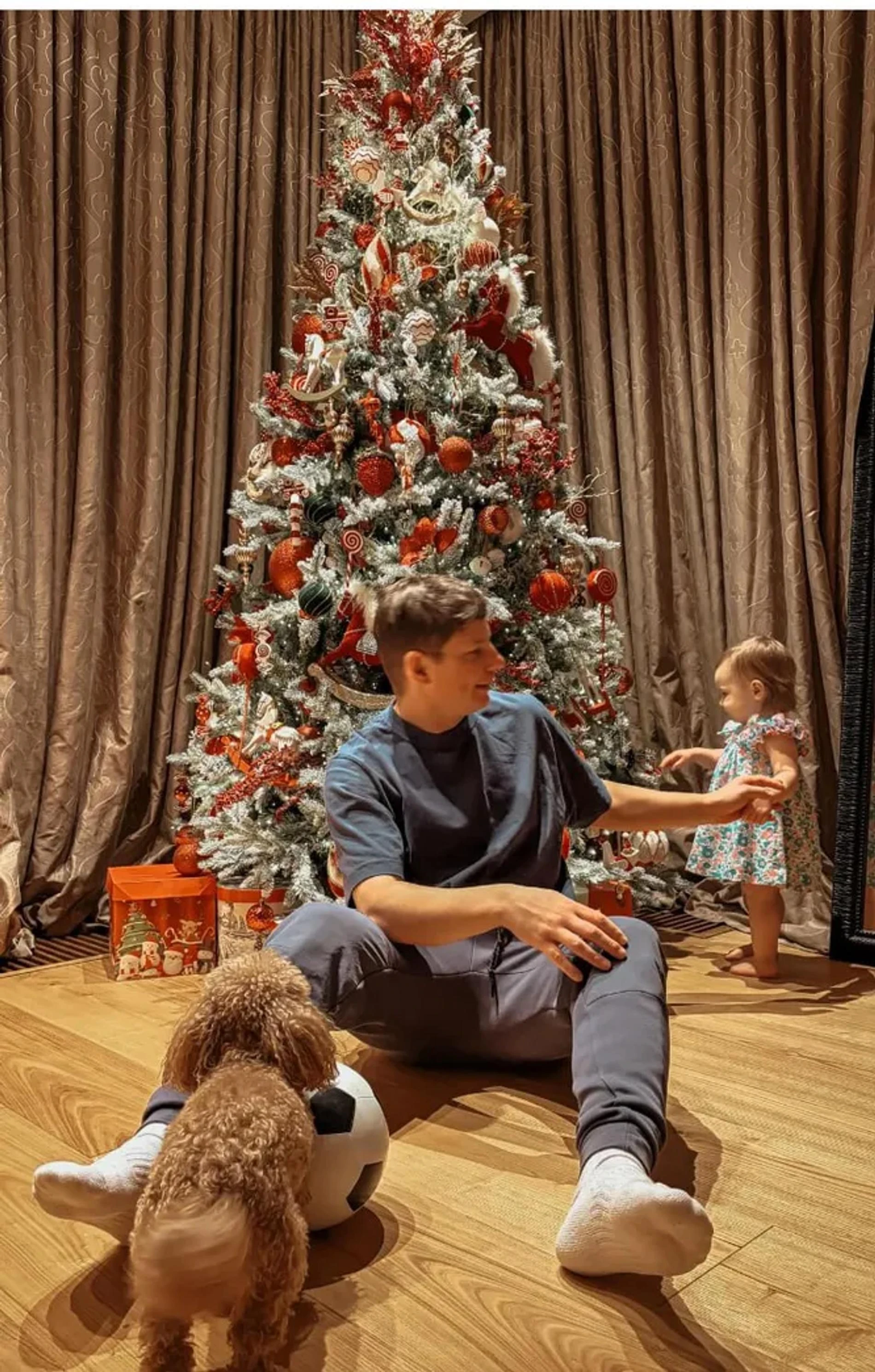 Андрей Аршавин с дочерью. Фото: Инстаграм (запрещен в РФ) @ana___010