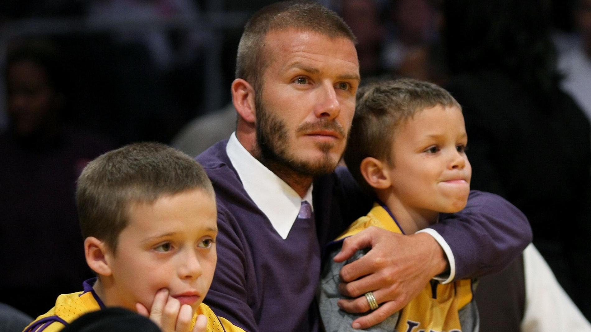 Дэвид Бекхэм с сыновьями Ромео и Бруклином. Фото: Getty Images 