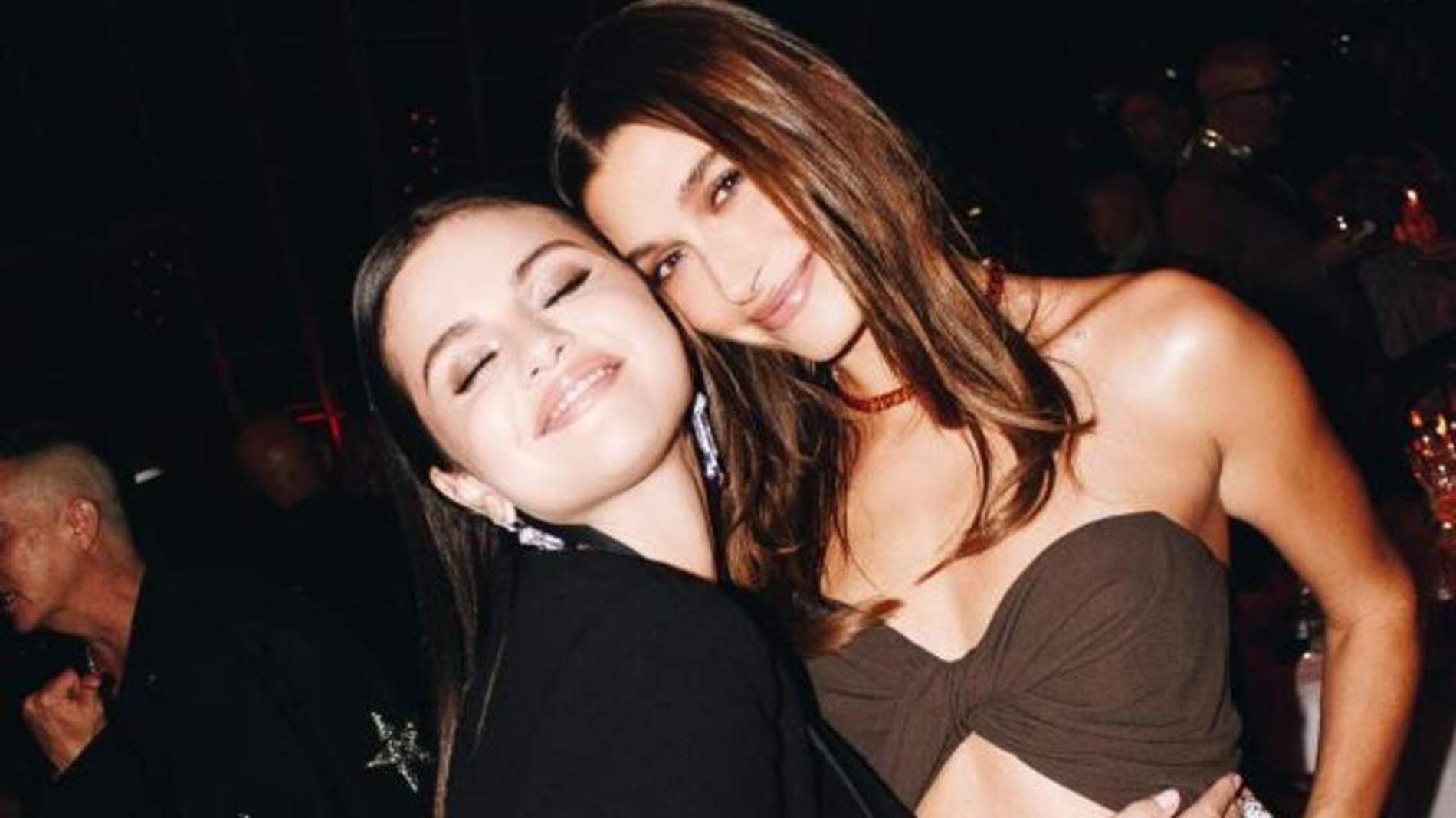 Селена Гомес и Хейли Бибер. Фото: Metro