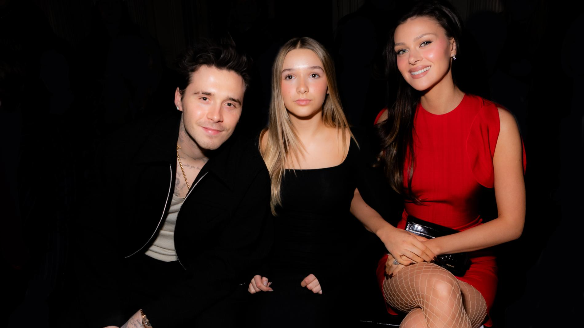 Бруклин Бекхэм с сестрой Харпер и женой Николой Пельтц. Фото: Getty Images