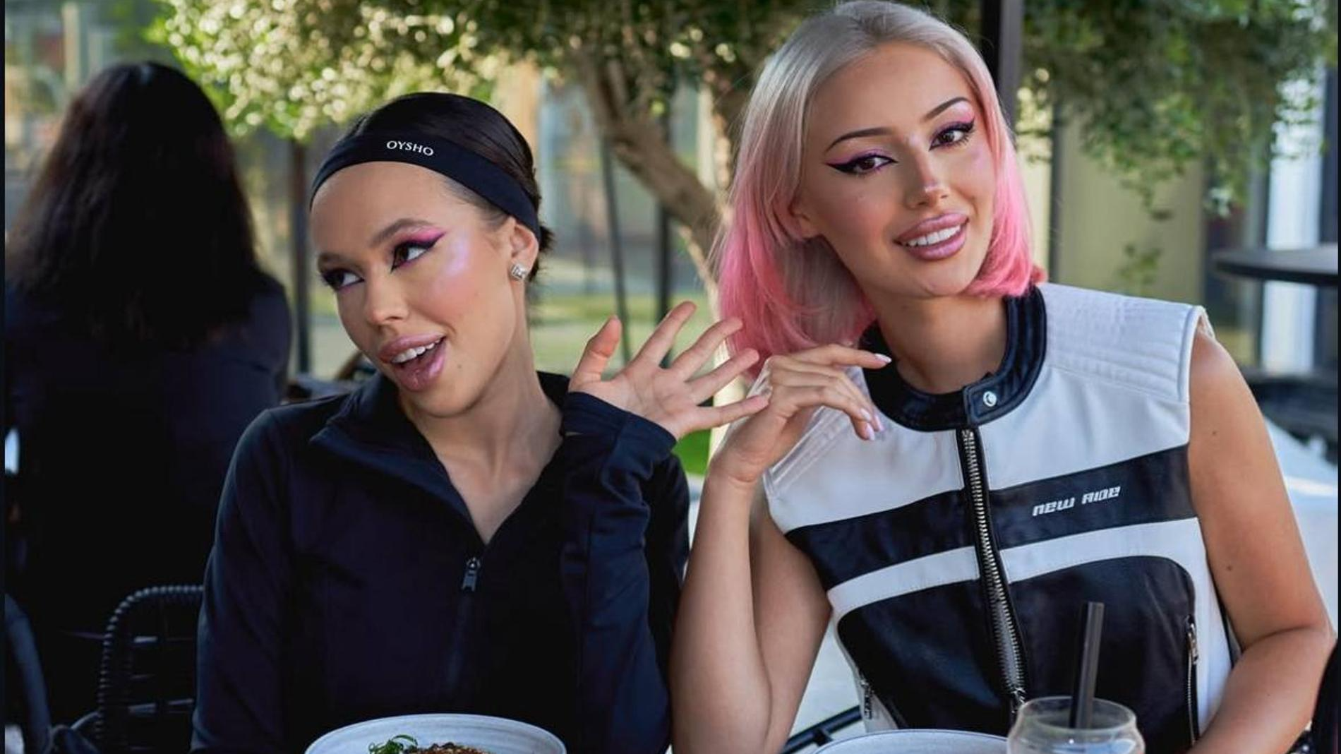 Дарья Граф и Инстасамка (Дарья Зотеева). Фото: Instagram (запрещён в РФ) @cosmos_dg