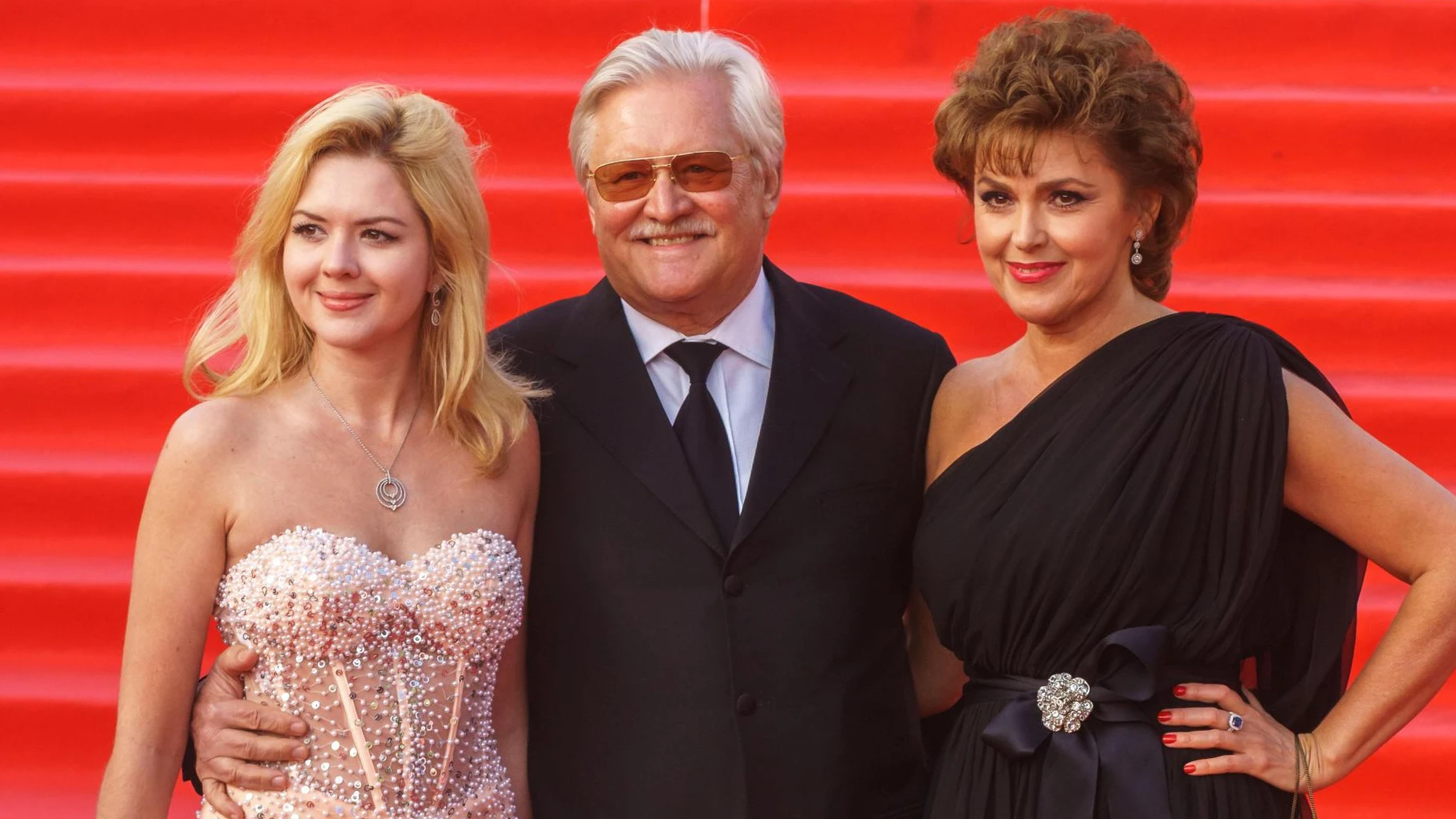 Юрий Кара с семьей. Фото: Legion-Media