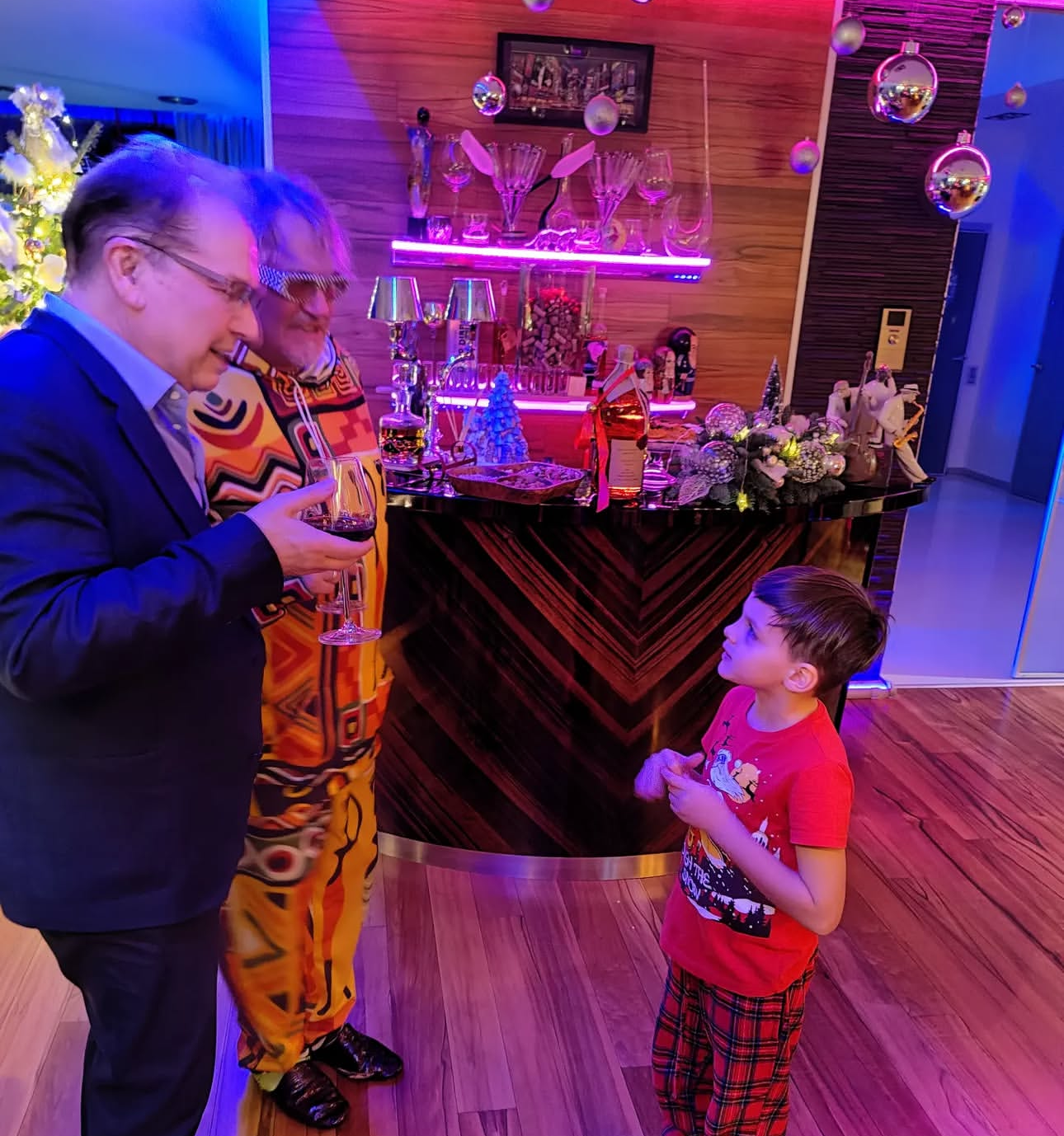 Бар в доме Дибровых. Фото: Инстаграм (запрещён в РФ) @yurirozum