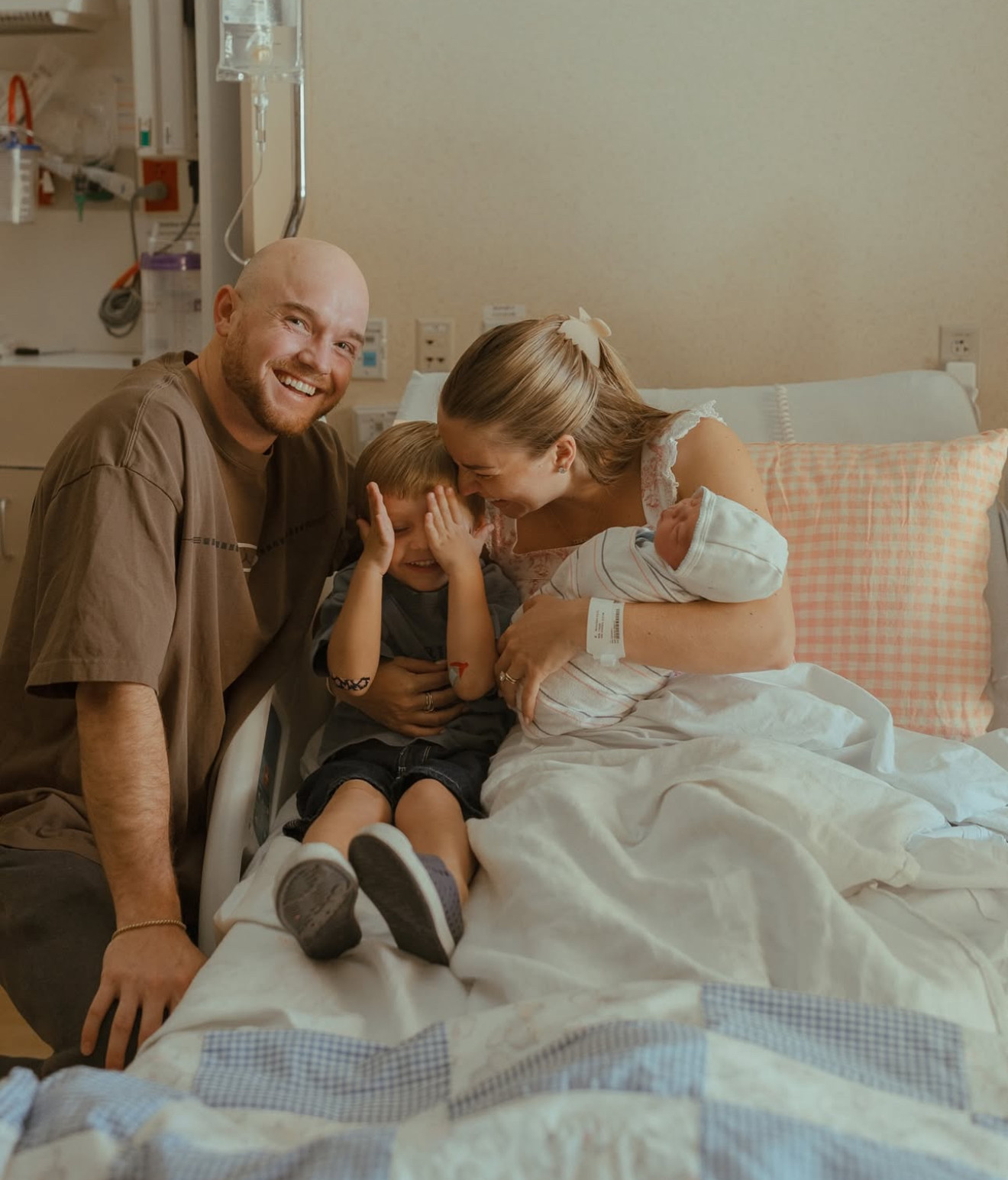 Фото: Instagram (Запрещён в РФ) @emiliekiser